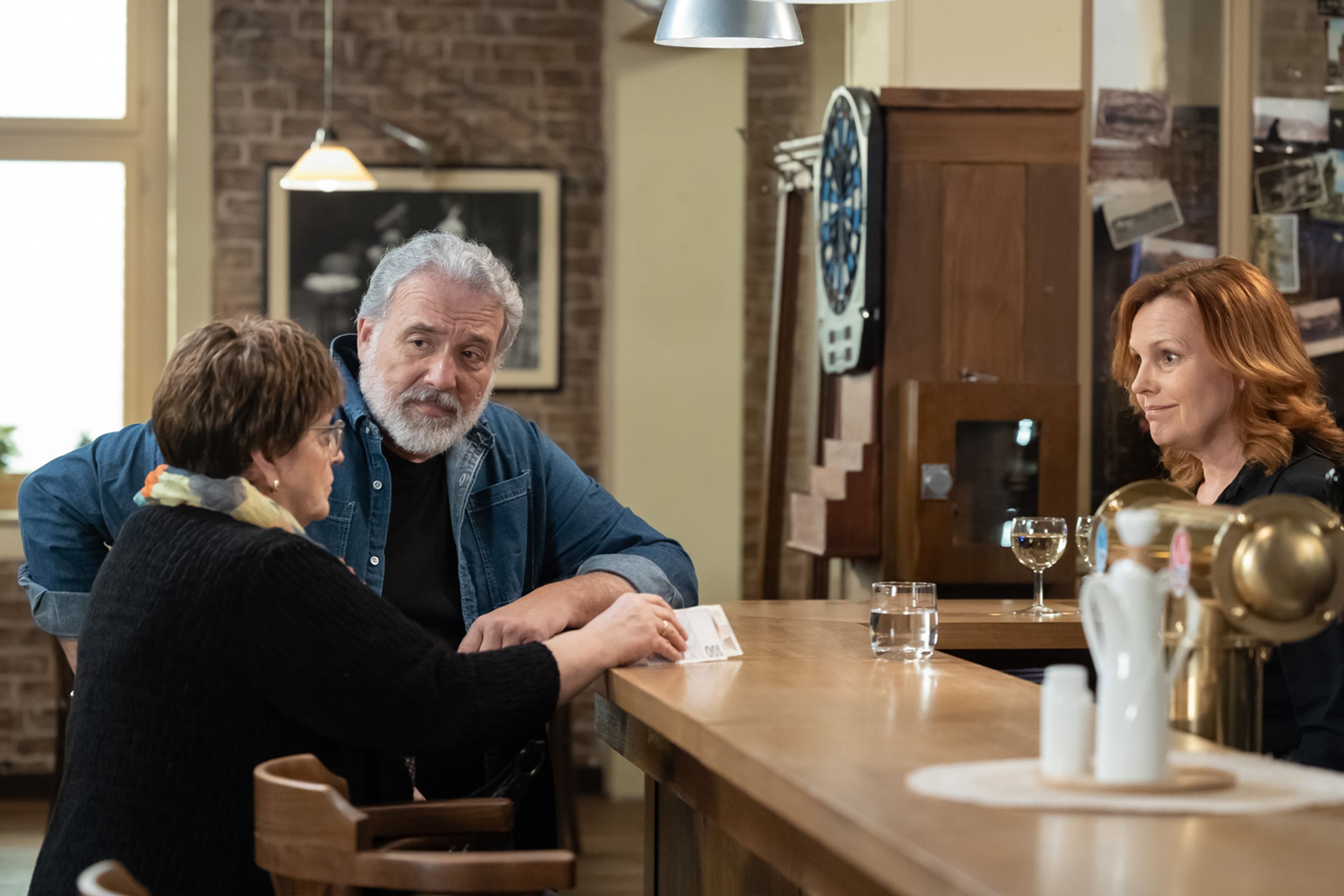 Seriál Ulice (23) - Seriál Ulice (22/28)