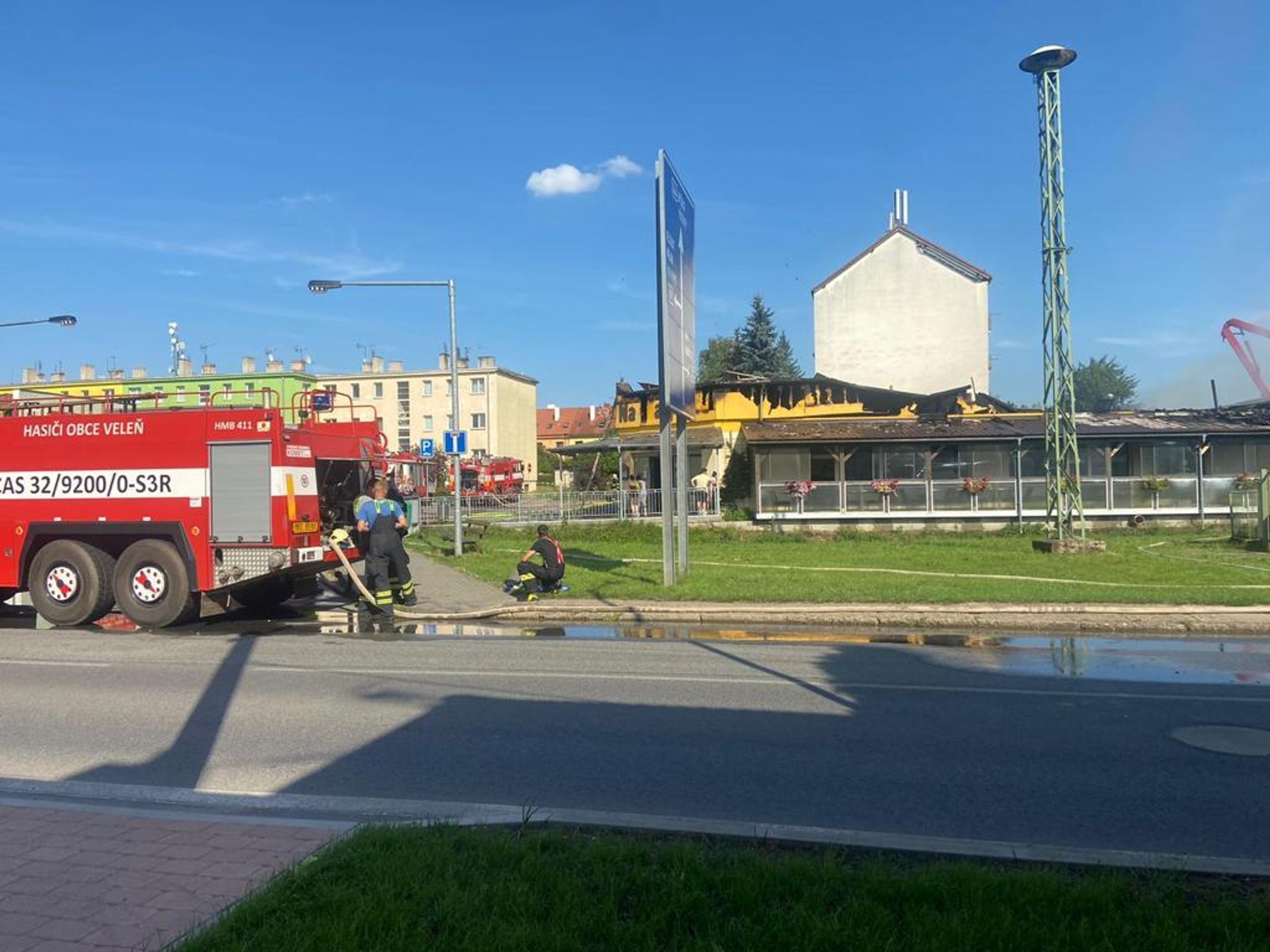 Požár jídelny v Kostelci nad Labem - 5 - GALERIE: Požár jídelny v Kostelci nad Labem (1/6)