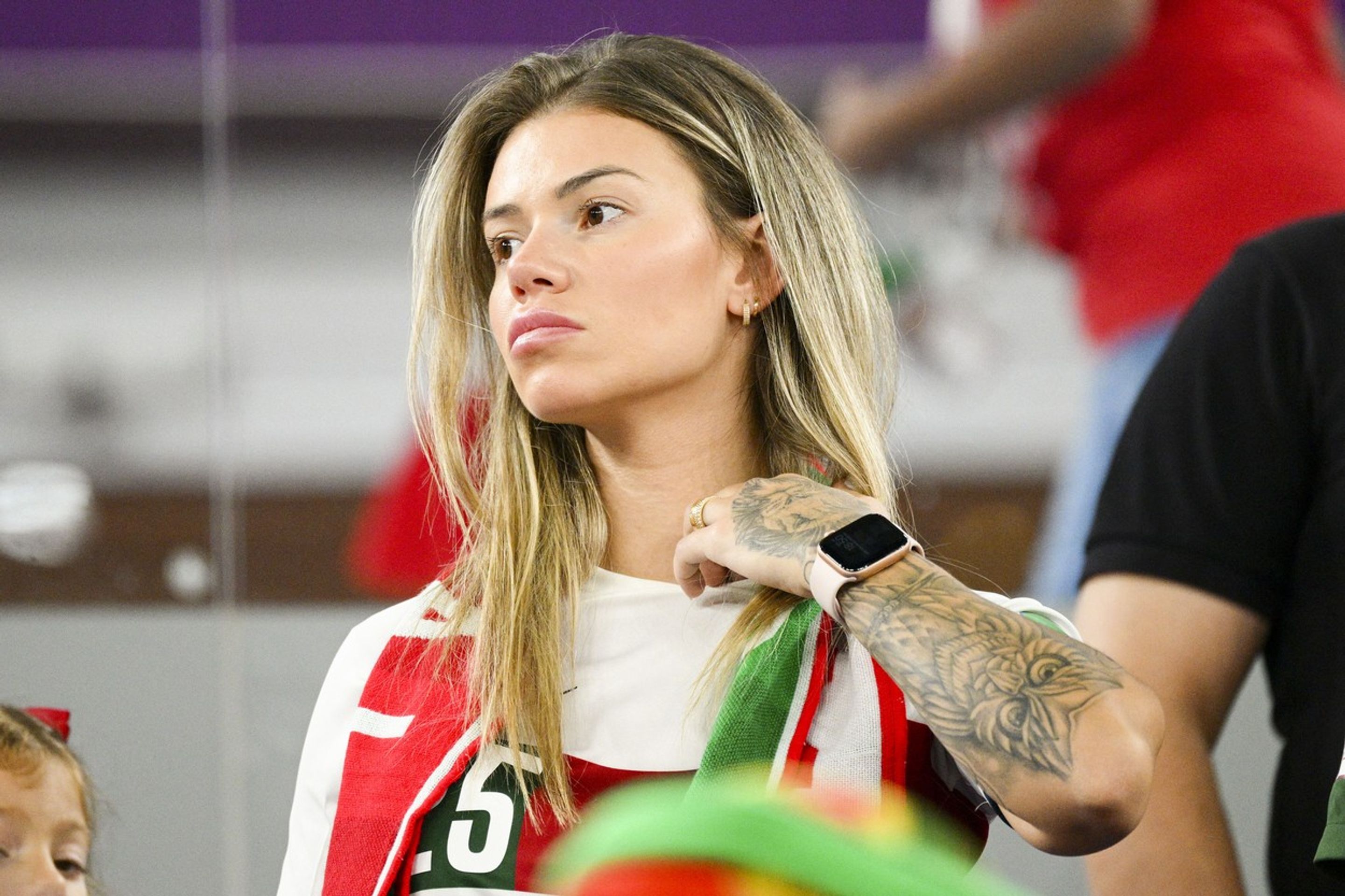 Diandra Machadová - přítelkyně portugalského fotbalisty Otavia - Krásné fanynky na MS v Kataru (6/12)