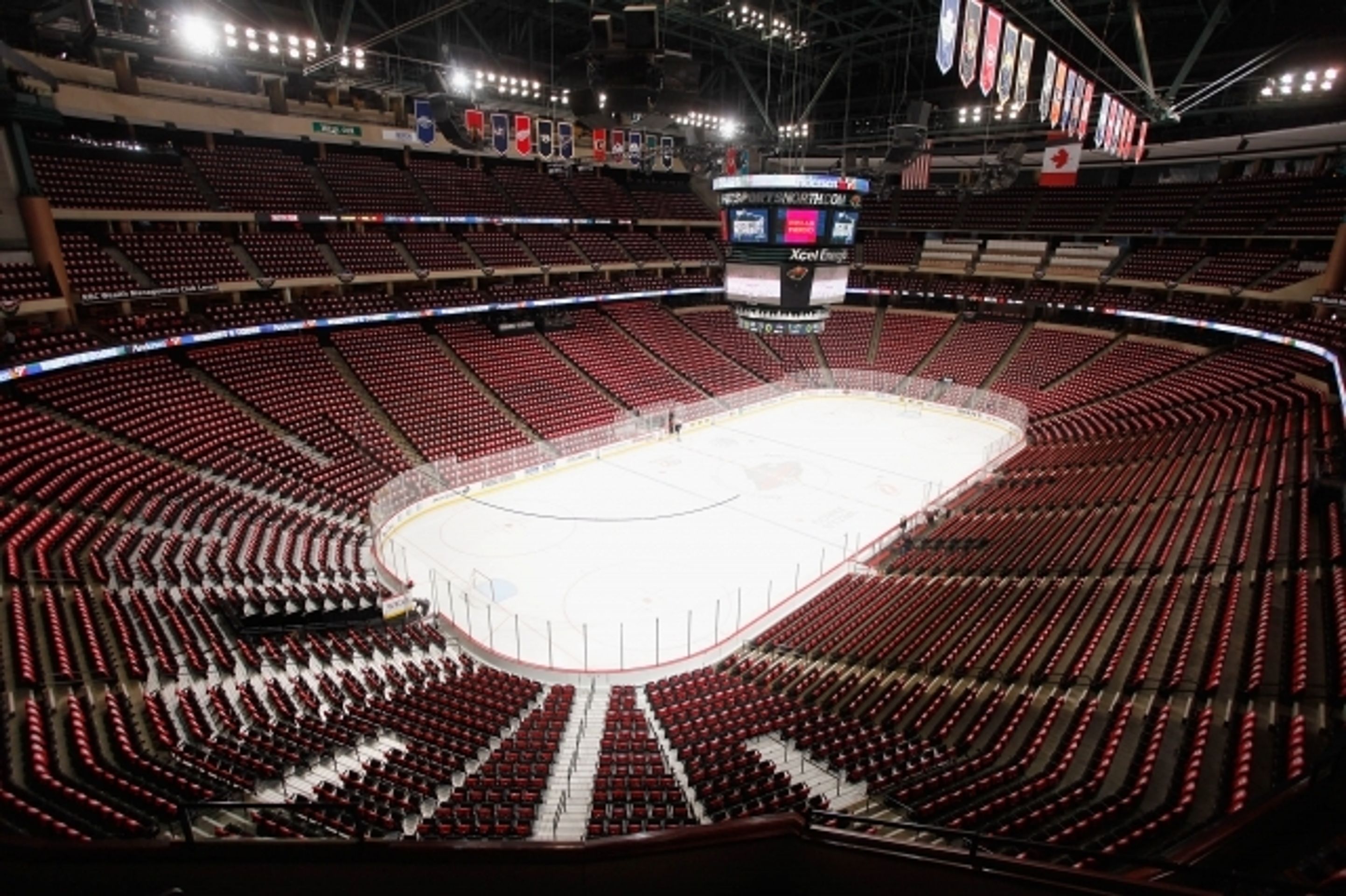XCel Energy Center - 2 - GALERIE: Hala, kde se Jágrovi nedaří (3/6)