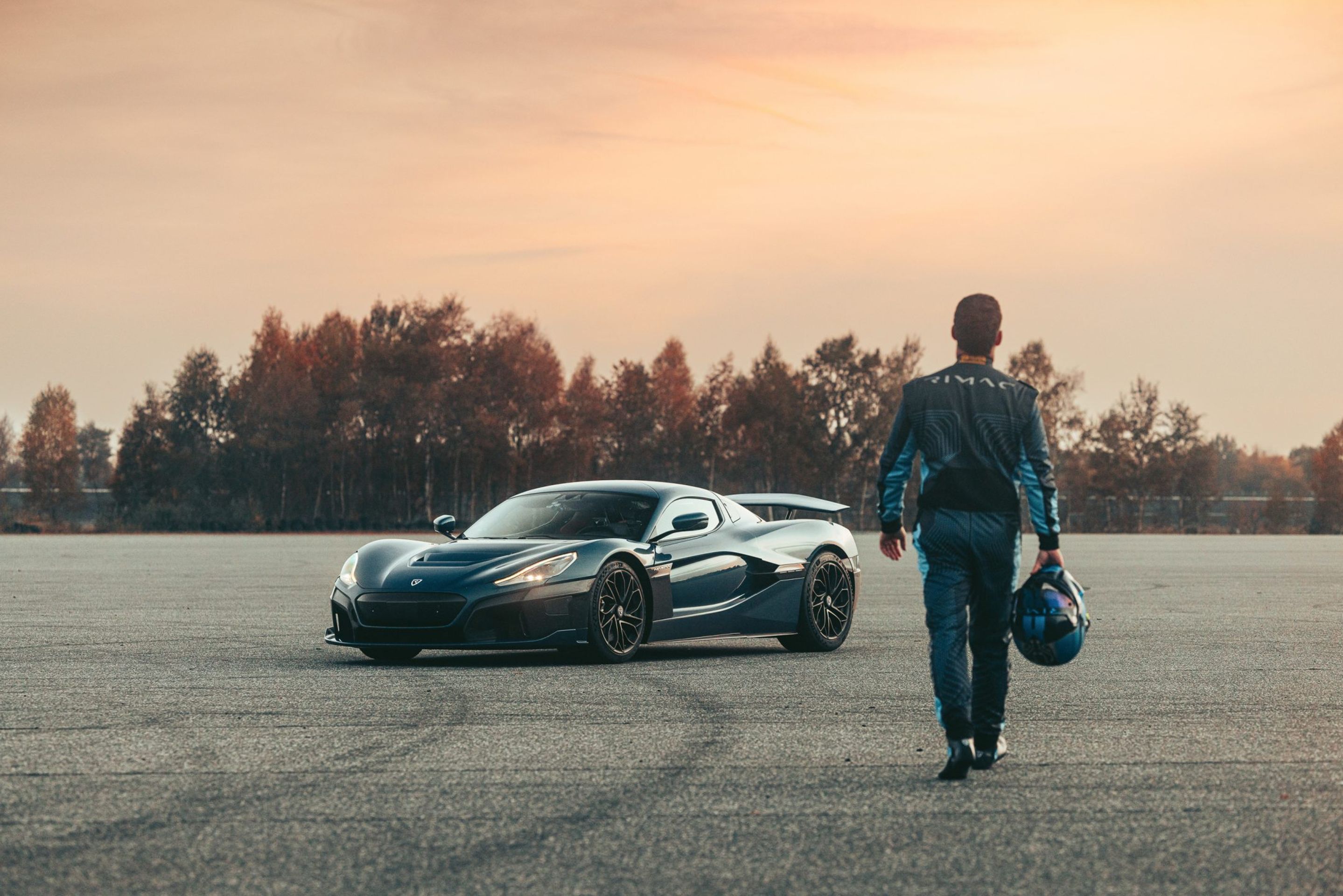 Rimac Nevera je držitelem rychlostního rekordu mezi sériovými elektromobily - Nejrychlejší sériový elektromobil světa - chorvatský Rimac Nevera (1/10)