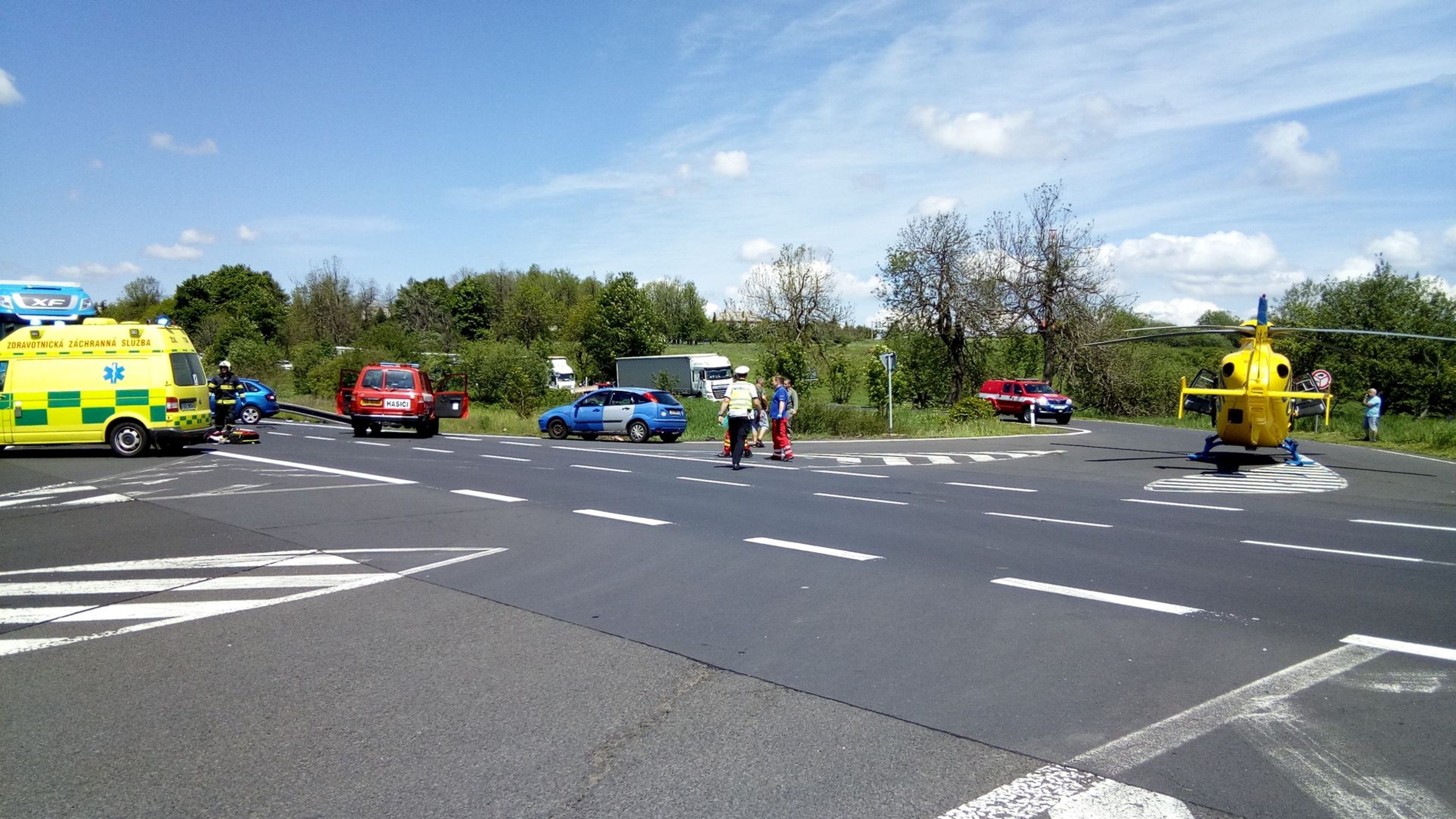 Tragická nehoda u Hory sv. Šebestiána - GALERIE: Hromadné nehody na Příbramsku a Ústecku (5/7)