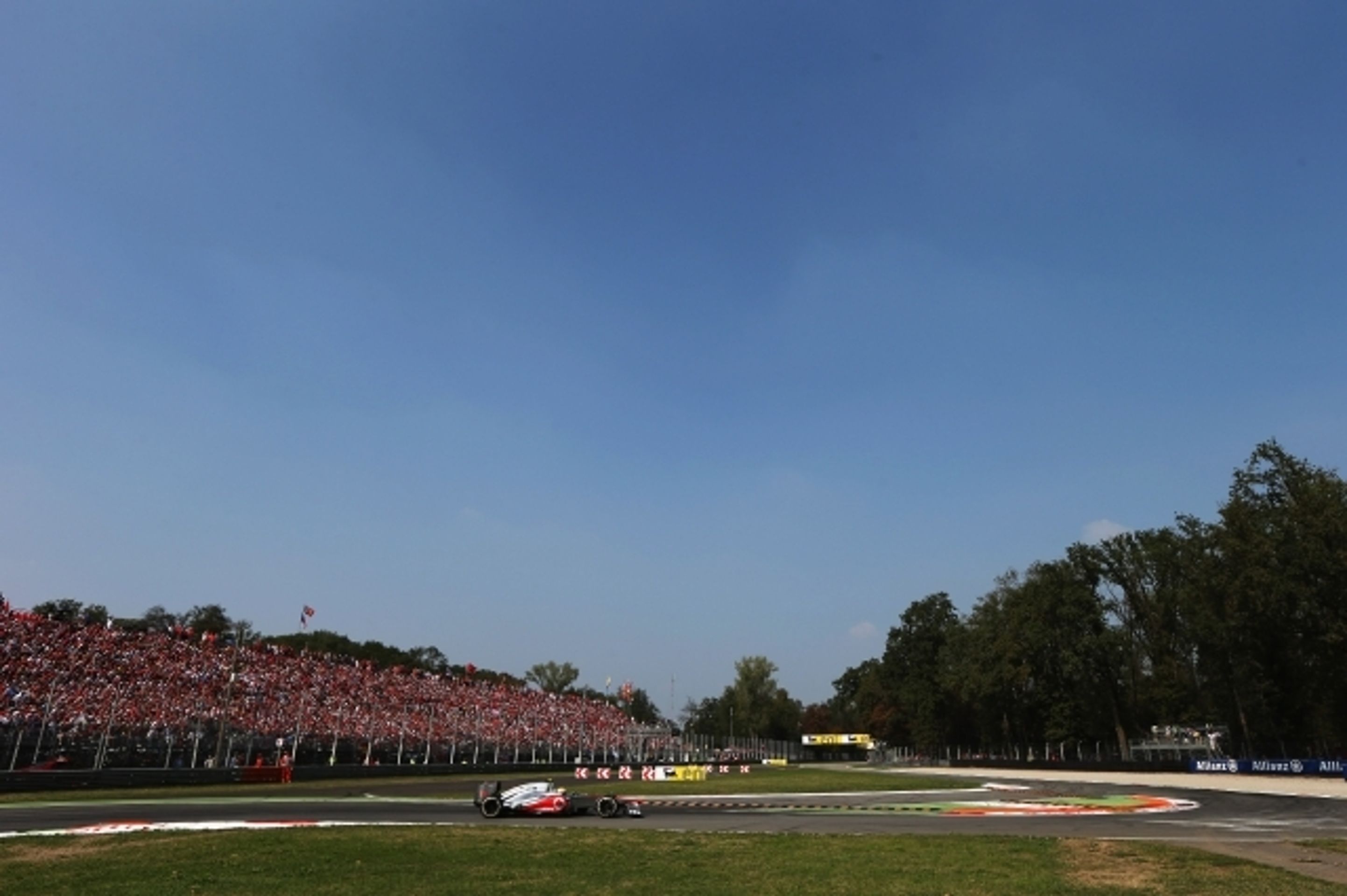 GP Itálie F1 - 13 - GALERIE: Oslavy po GP Itálie F1 (9/13)