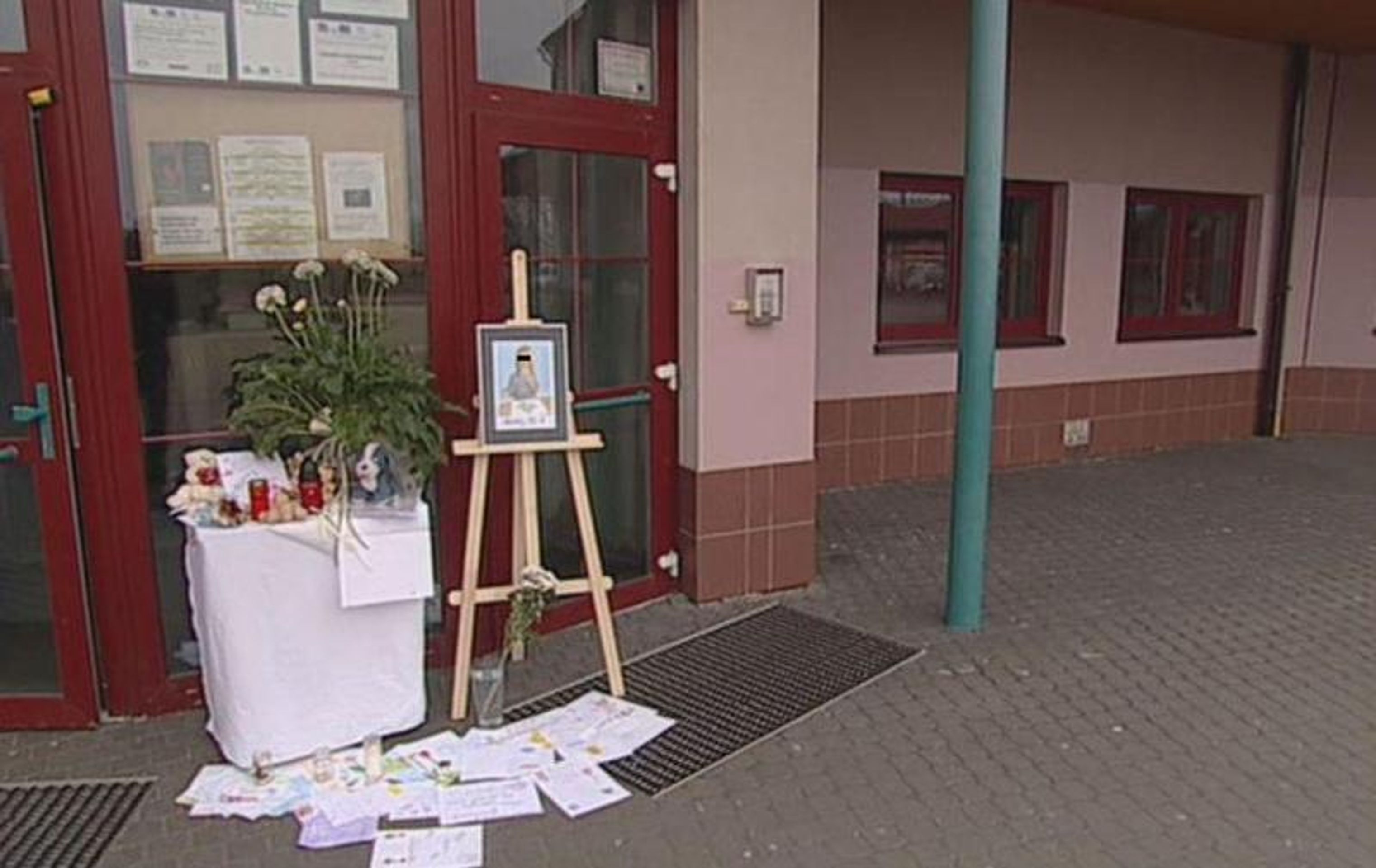 Vzpomínání na osmiletého Matěje z Jesenice - 3 - GALERIE: Jesenice vzpomíná na Matěje (8) (5/5)