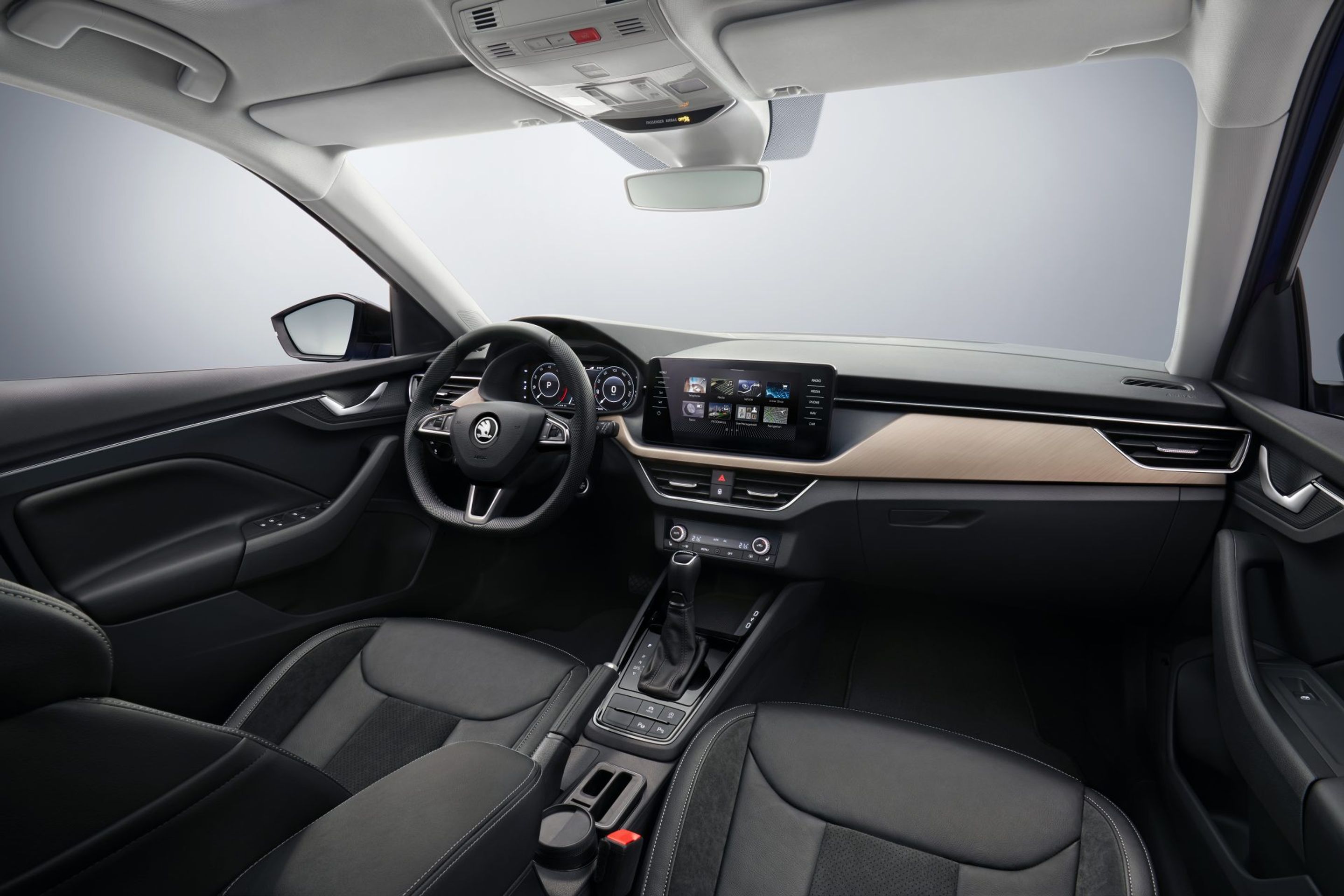 Škoda Scala - Fotogalerie: Interiér a unikátní kamufláž nové Škody Scala (1/8)