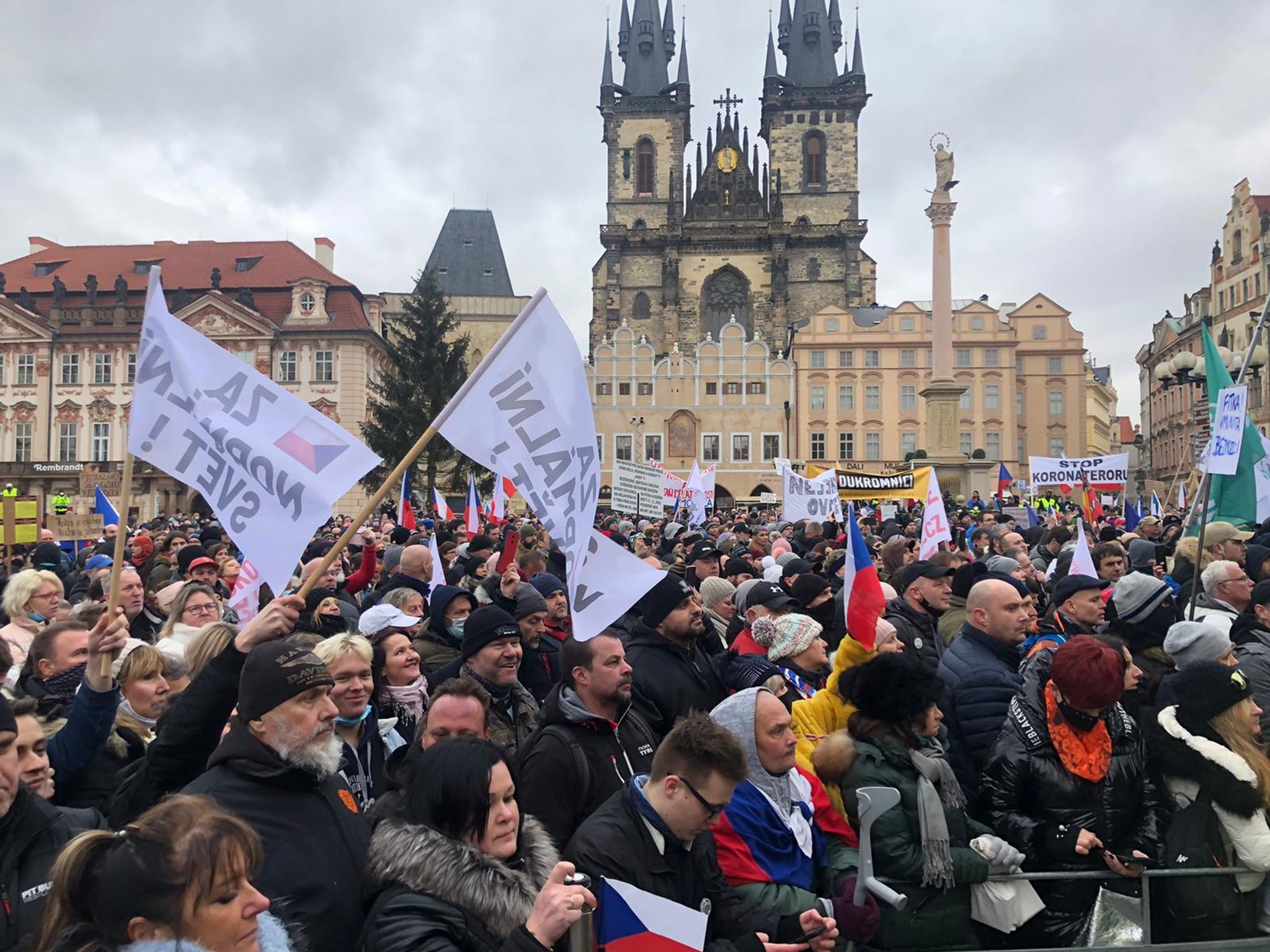 Demonstrace na Staroměstském náměstí - 4 - GALERIE: Demonstrace na Staroměstském náměstí - 10. 1. 2020 (5/6)