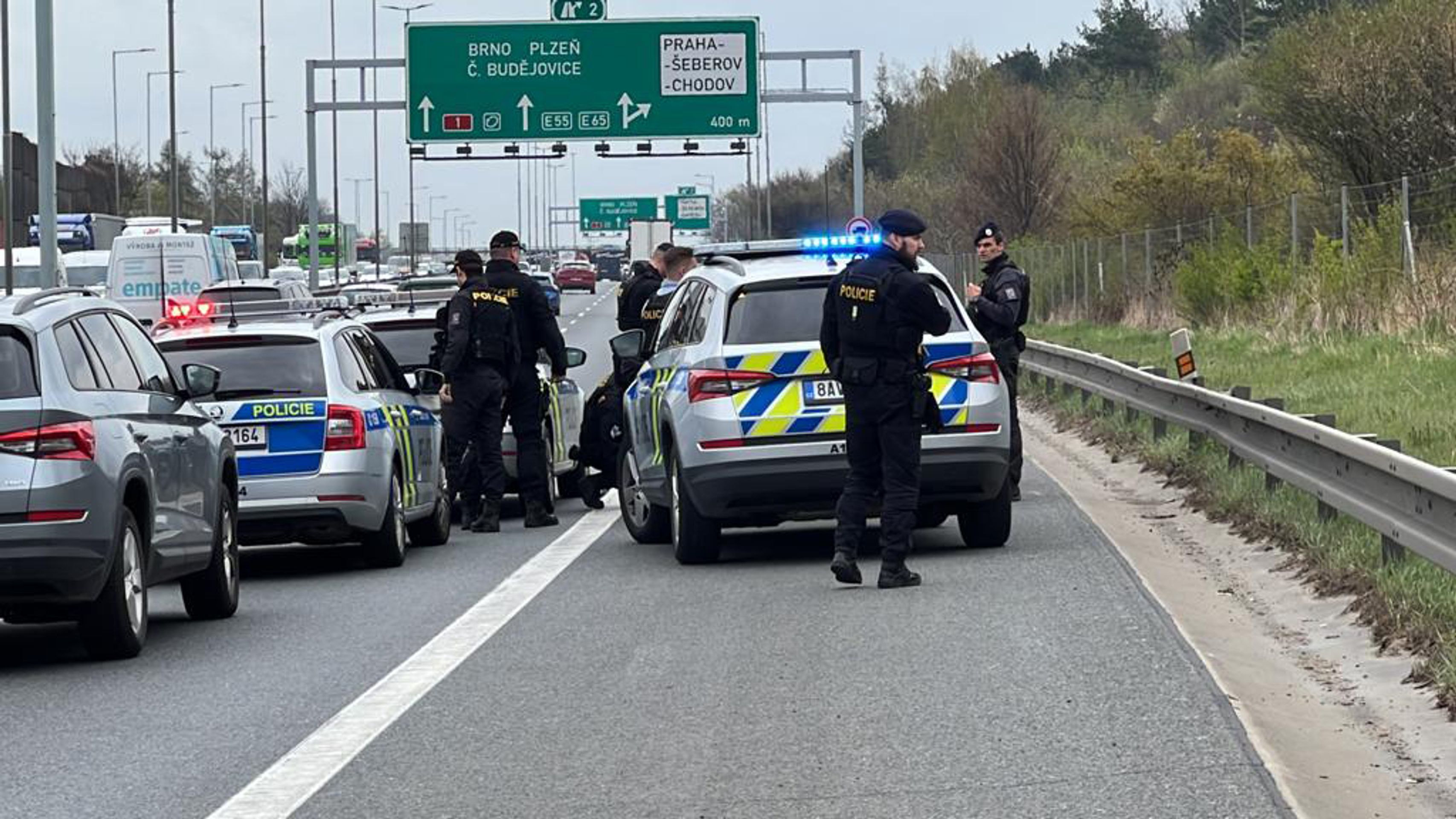 Policejní pátrání v souvislosti s vraždou na Chodově (2) - Policejní pátrání v souvislosti s vraždou na Chodově (7/7)