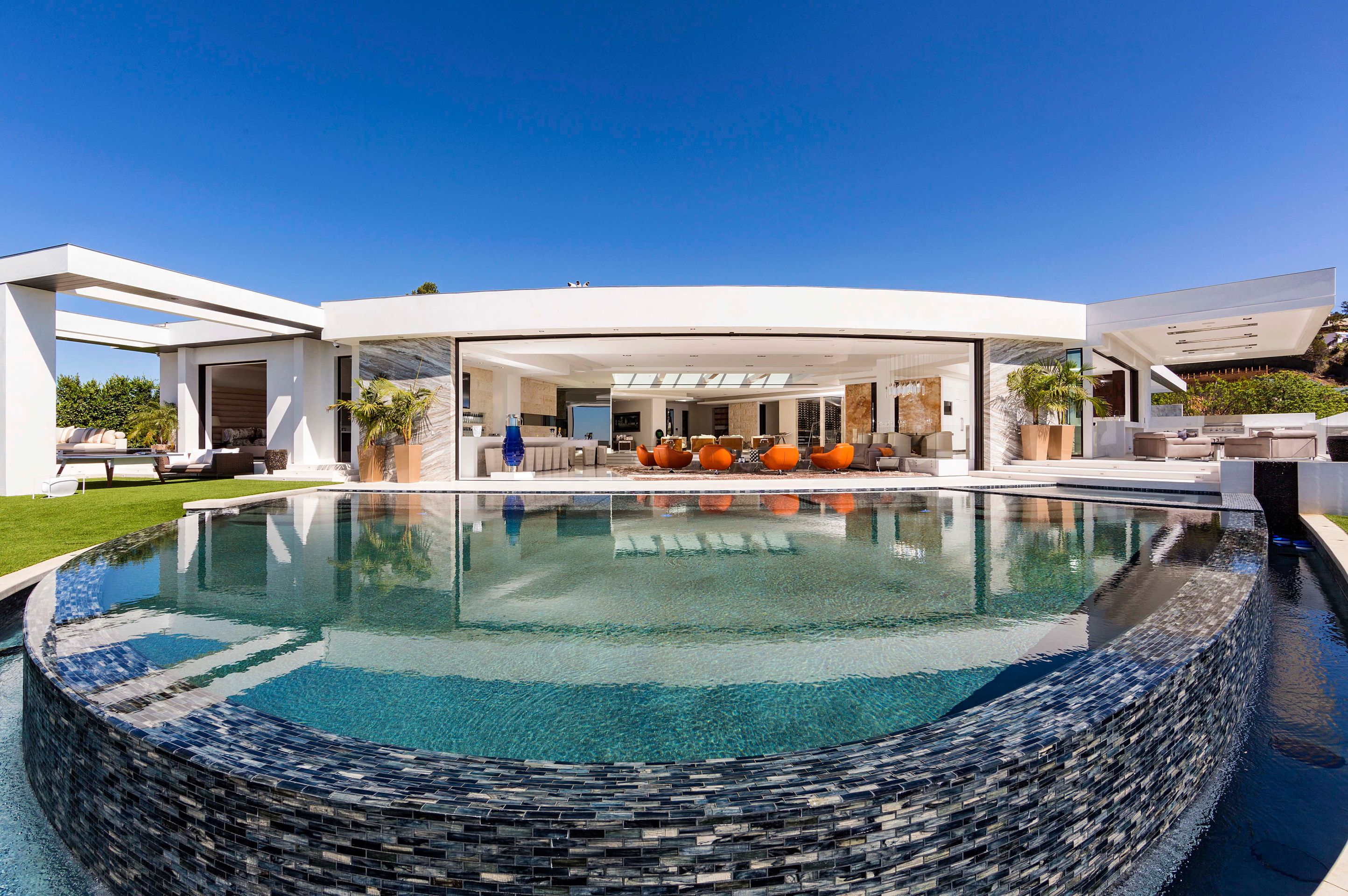 Tohle je nejdražší dům v Beverly Hills - 7 - Galerie: Tohle je nejdražší dům v Beverly Hills (7/14)