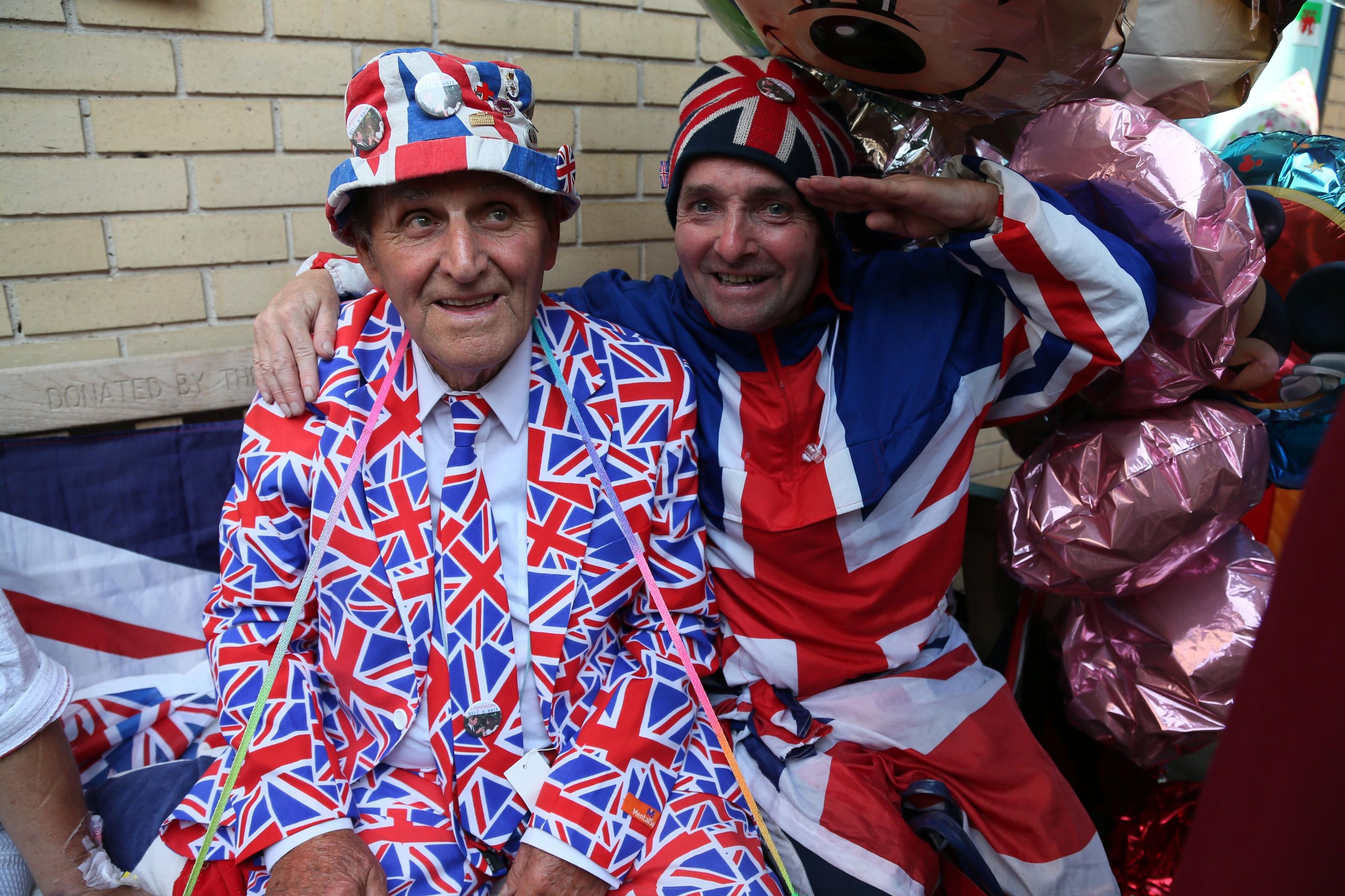 Porod následníka britského trůnu - 12 - GALERIE: Britové a šílenství kolem porodu následníka trůnu (1/26)