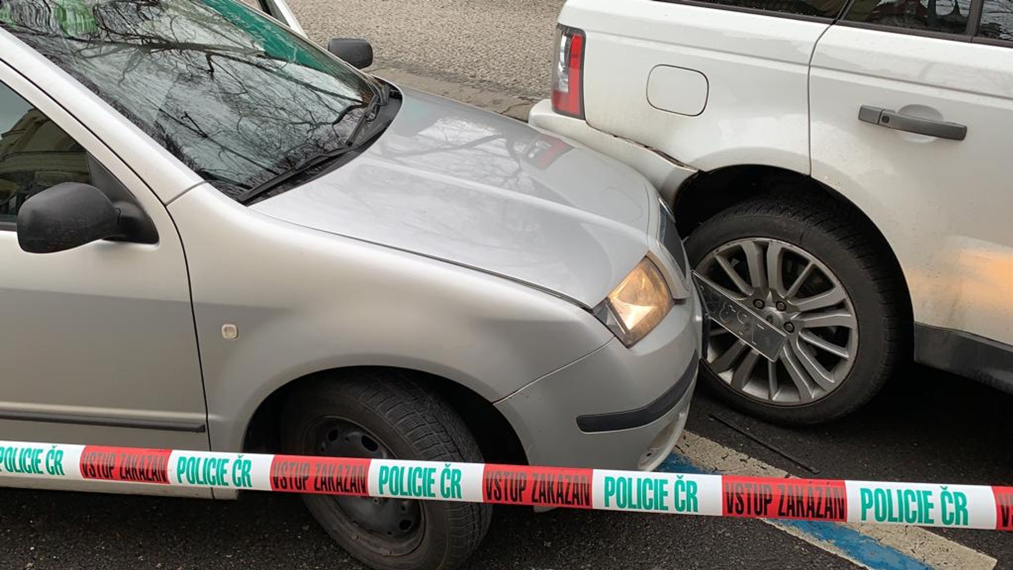 Policejní honička v Praze - GALERIE: Policejní honička v Praze skončila střelbou (3/5)