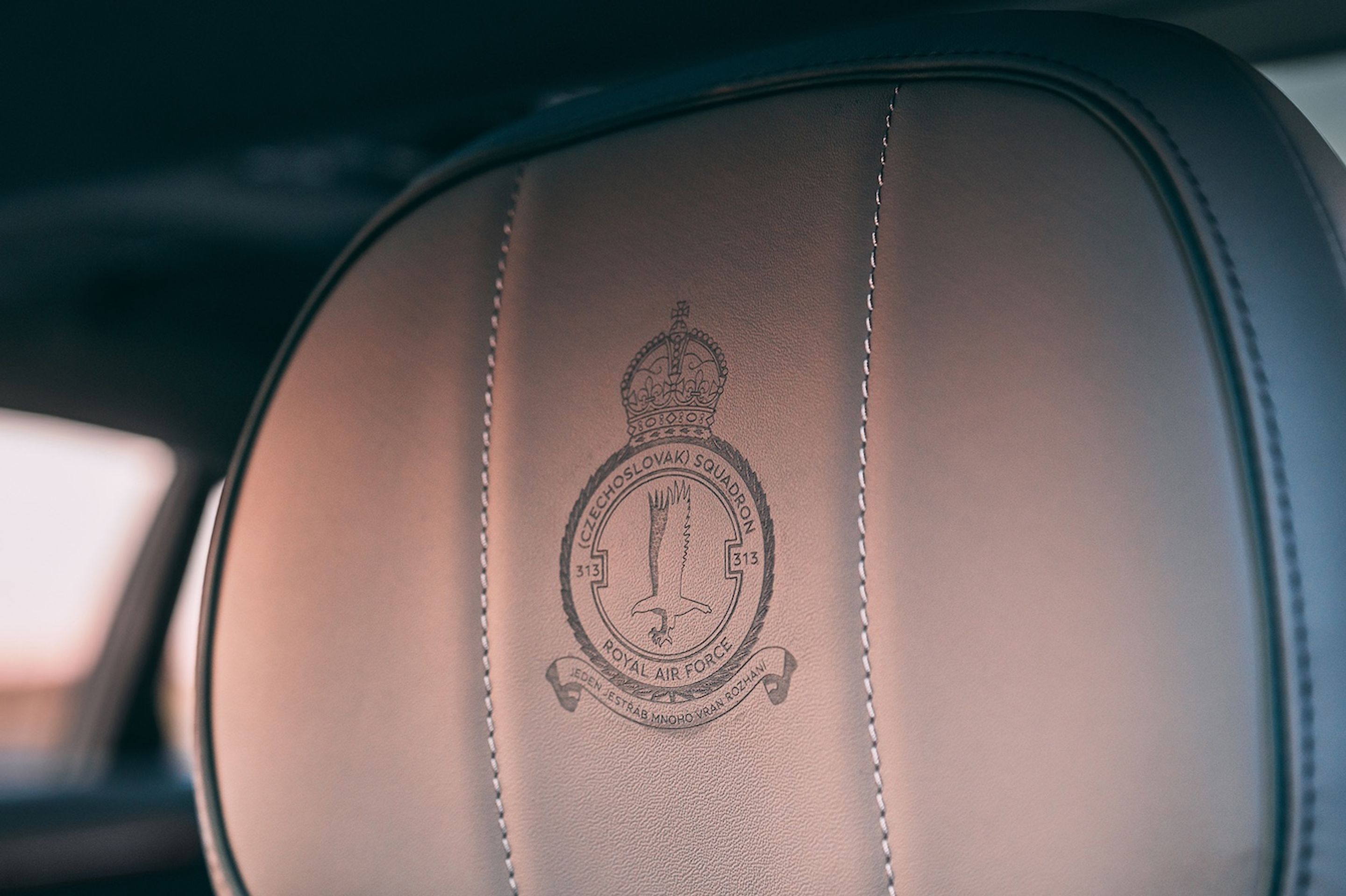 Bentley Czech Squadron Collection - Speciální vozy Bentley věnované českým letcům RAF (11/16)