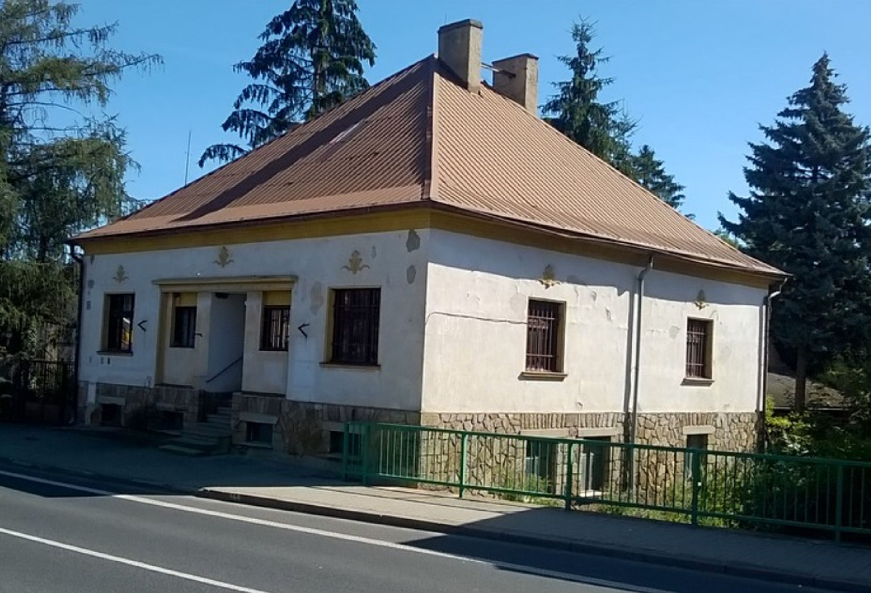 Česká pošta se zbavuje majetku - Česká pošta rozprodává majetek (4/10)