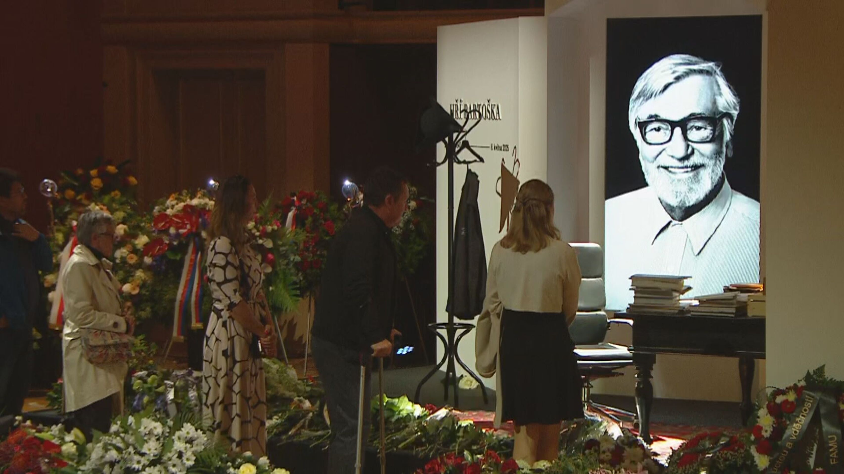 Poslední rozloučení s Jiřím Bartoškou  - Poslední rozloučení s Jiřím Bartoškou (11/11)