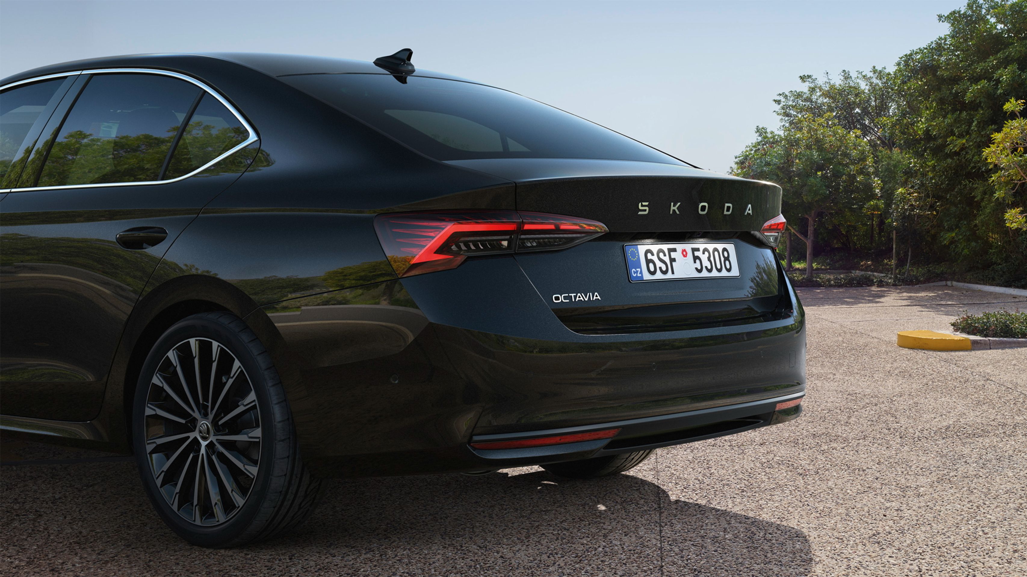 Modernizovaná Škoda Octavia - Modernizovaná Škoda Octavia (8/15)