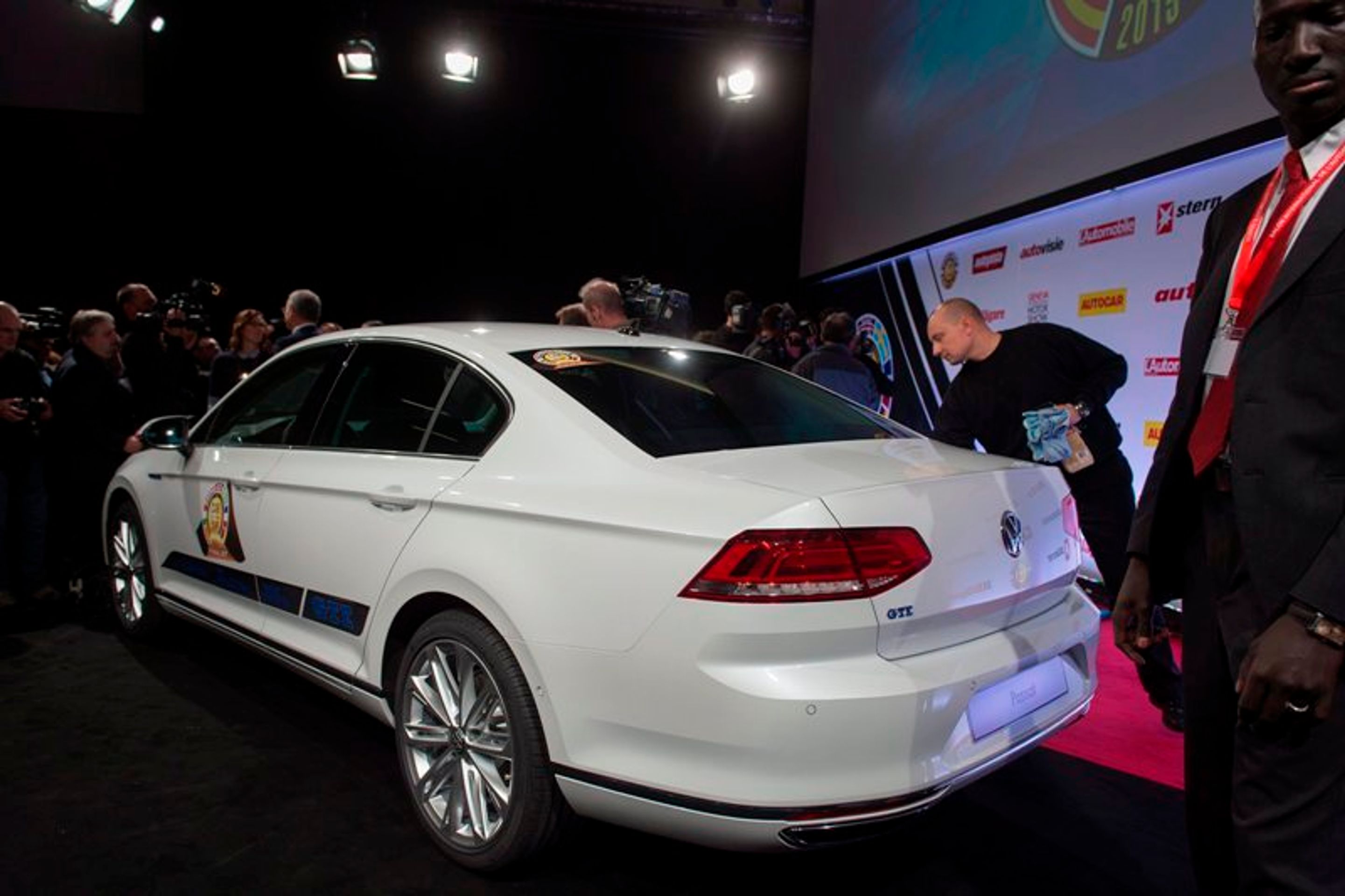 Auto roku Volkswagen Passat - 4 - GALERIE: Auto roku Volkswagen Passat (4/8)