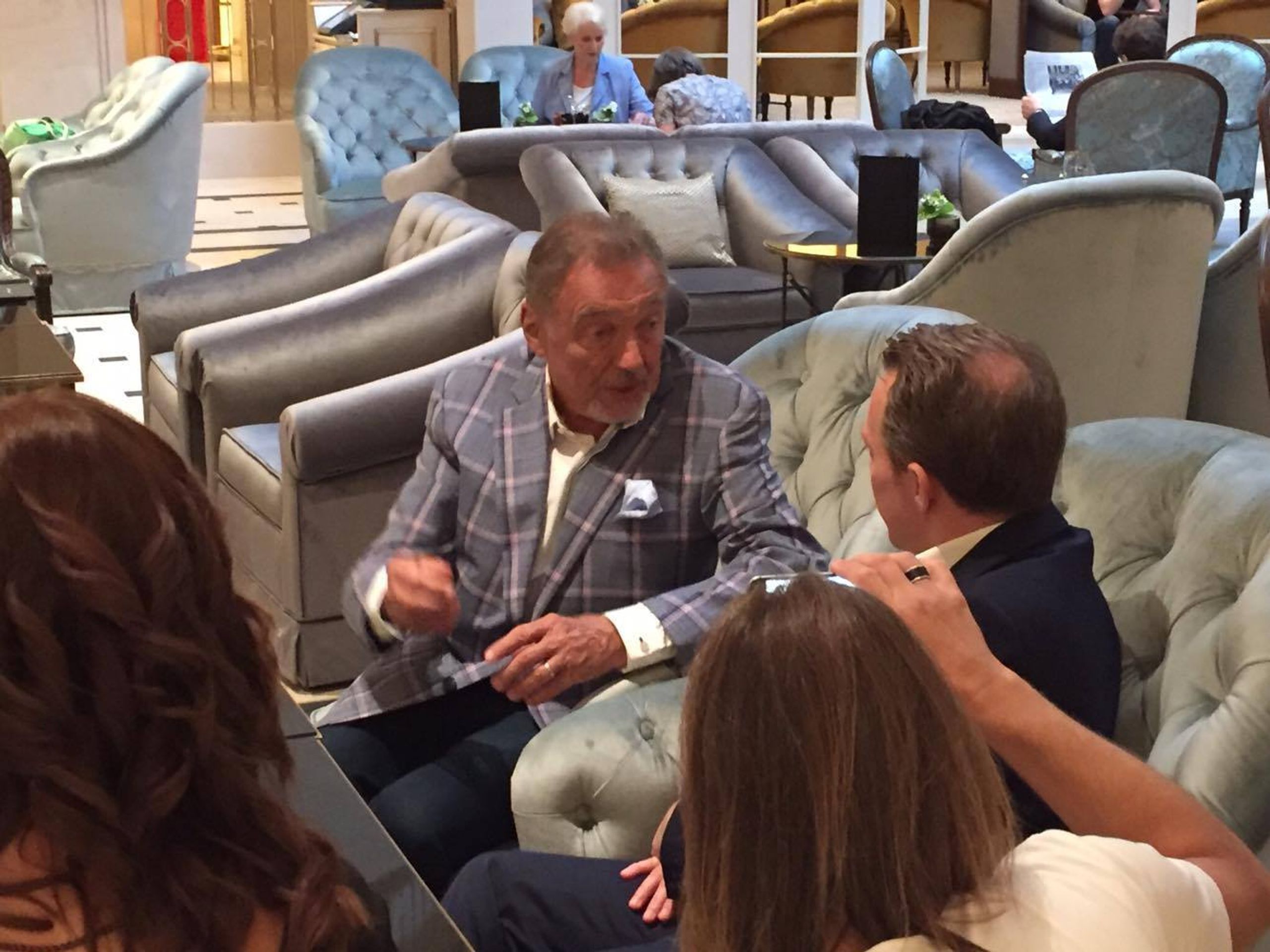 Karel Gott představí novou Škodu Kodiaq - GALERIE: Karel Gott v Berlíně (4/7)