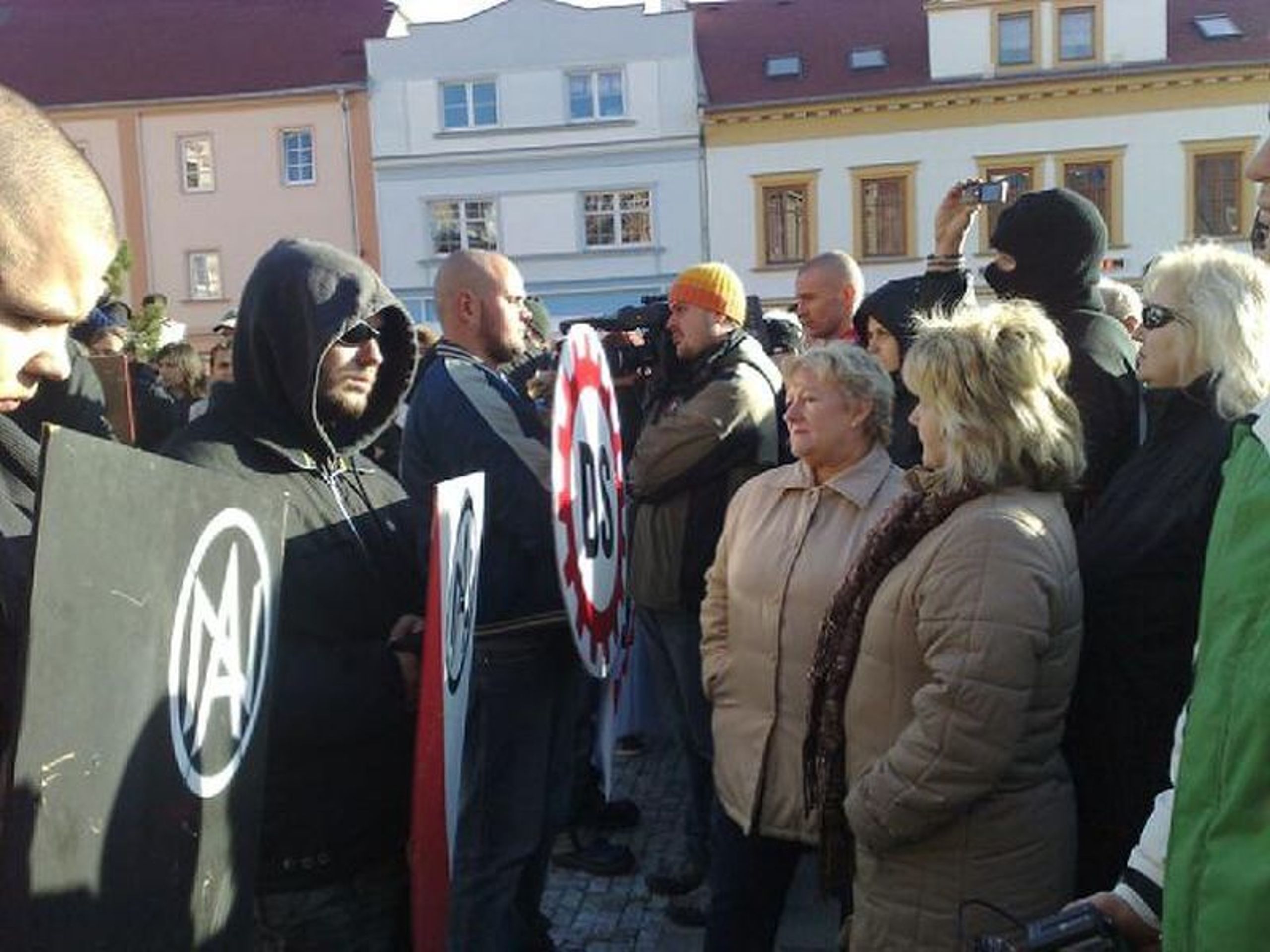 Náckové - GALERIE - Radikálové v Litvínově a v Janově (2/13)