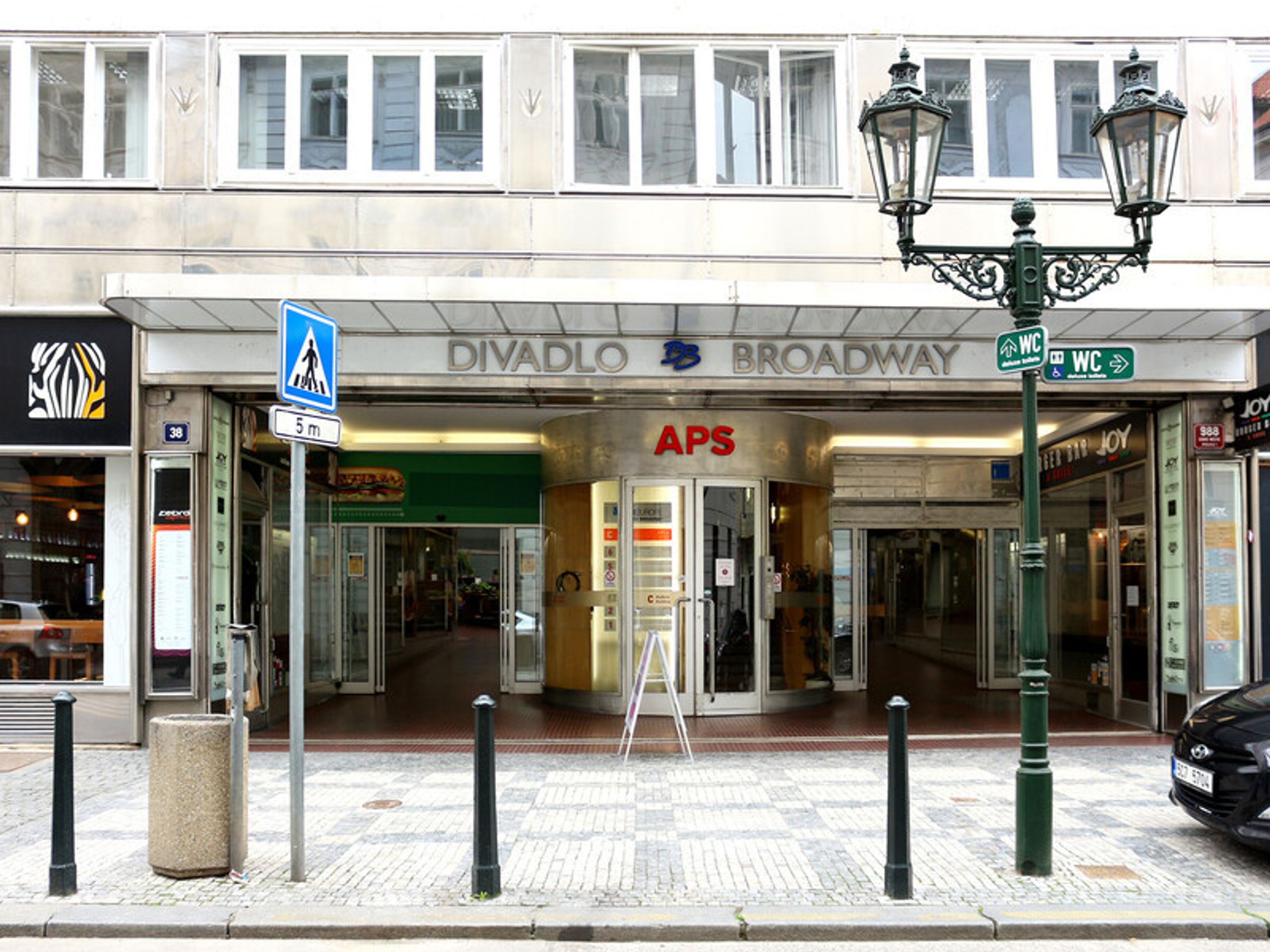 Palác Broadway - 2 - GALERIE: Palác Broadway (6/12)