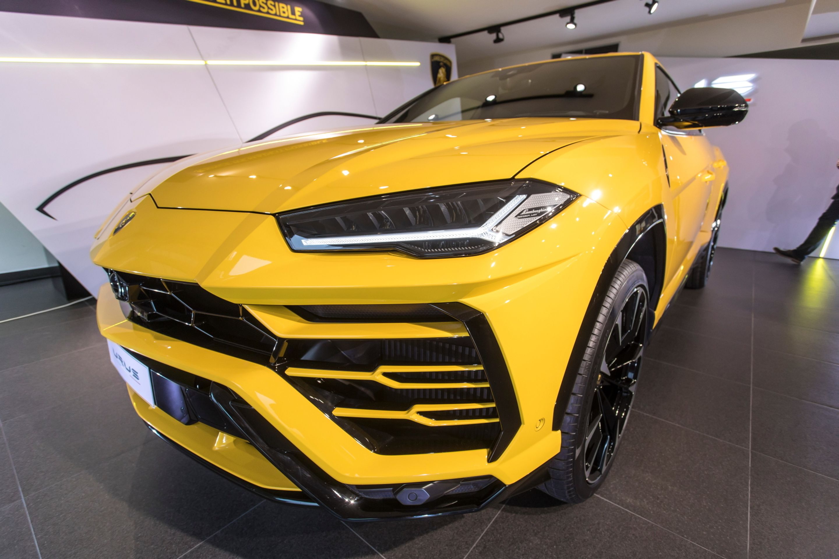 Lamborghini Urus - 22 - Fotogalerie: Nejdrsnější SUV Lamborghini Urus (29/30)
