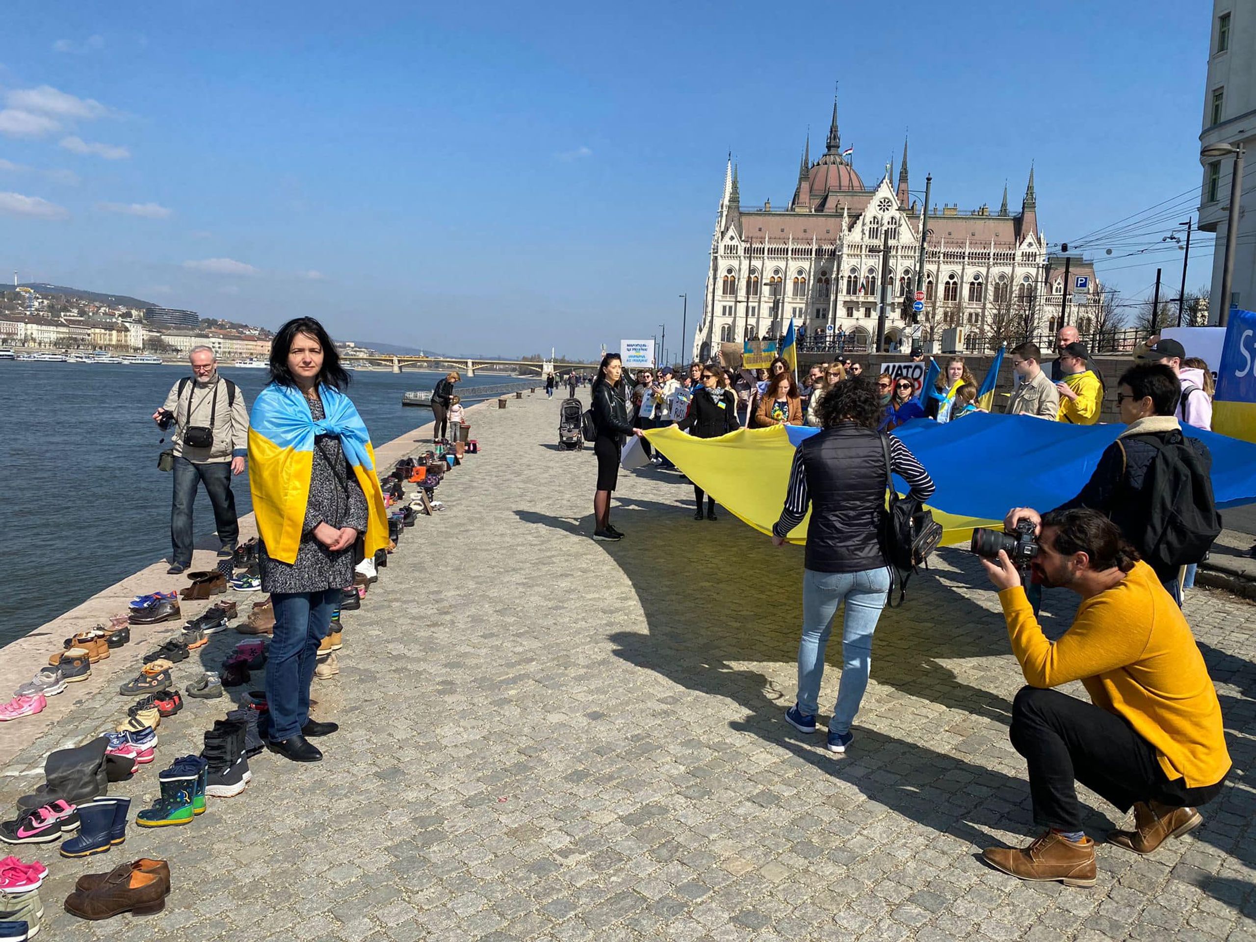 Protesty v Budapešti - Protesty u památníku obětem nacismu v Budapešti (8/8)