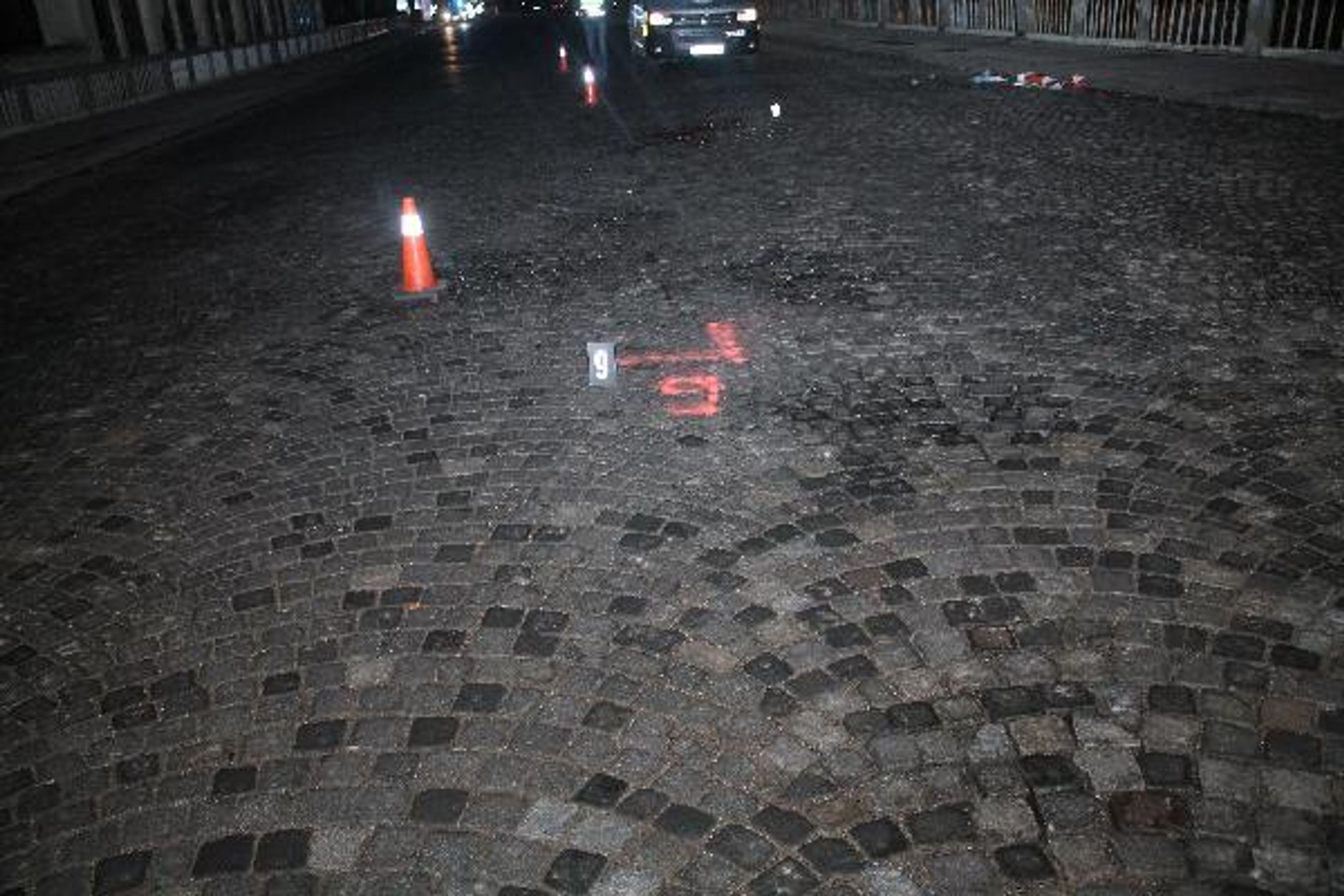Hořící auto po smrtelné nehodě v Brně - 1 - GALERIE: Smrtelná nehoda v Brně (4/4)