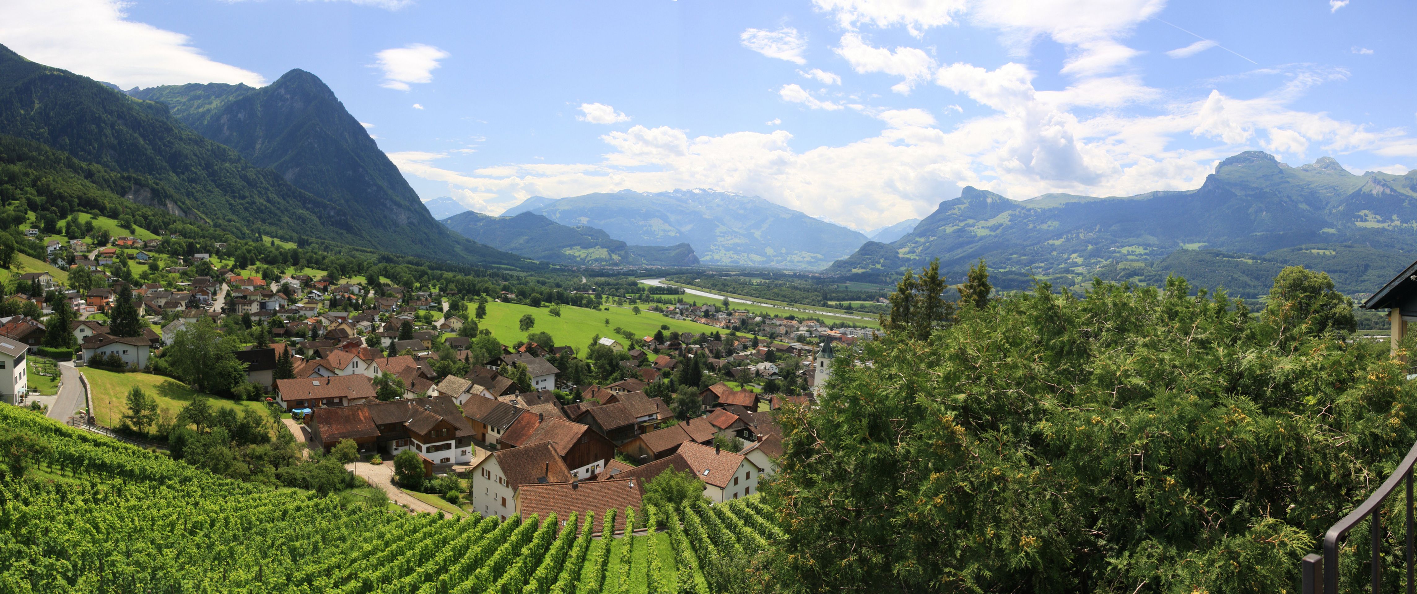 Panorama Lichtenštejnska - Lichtenštejnsko (5/7)