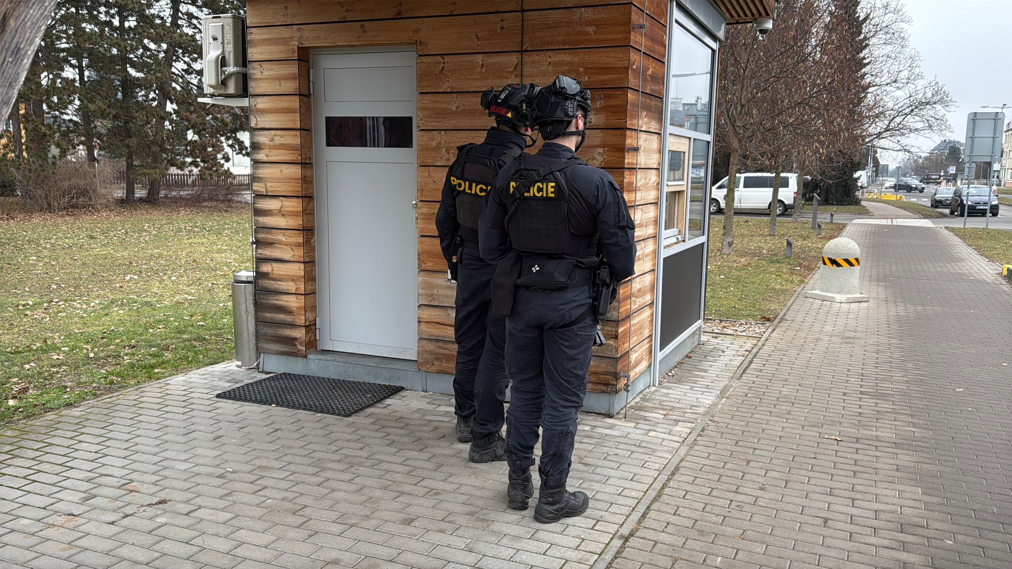 Zásah policie na ČZU (2) - Zásah policie na ČZU (7/7)