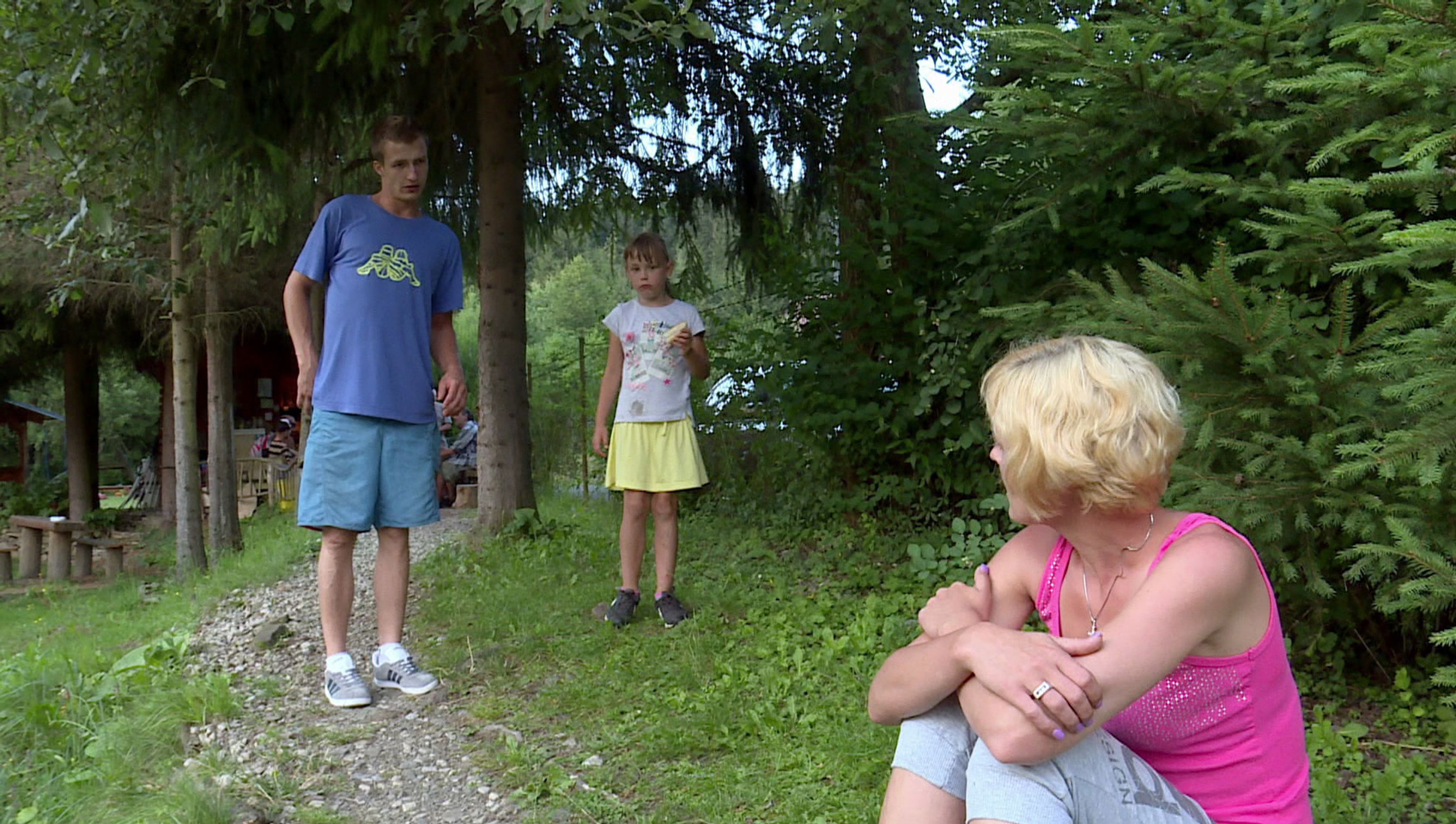 Výměna manželek: Nevěra, agrese a škrcení páskem! - 10 - GALERIE: Výměna manželek: Nevěra, agrese a škrcení páskem! (10/14)