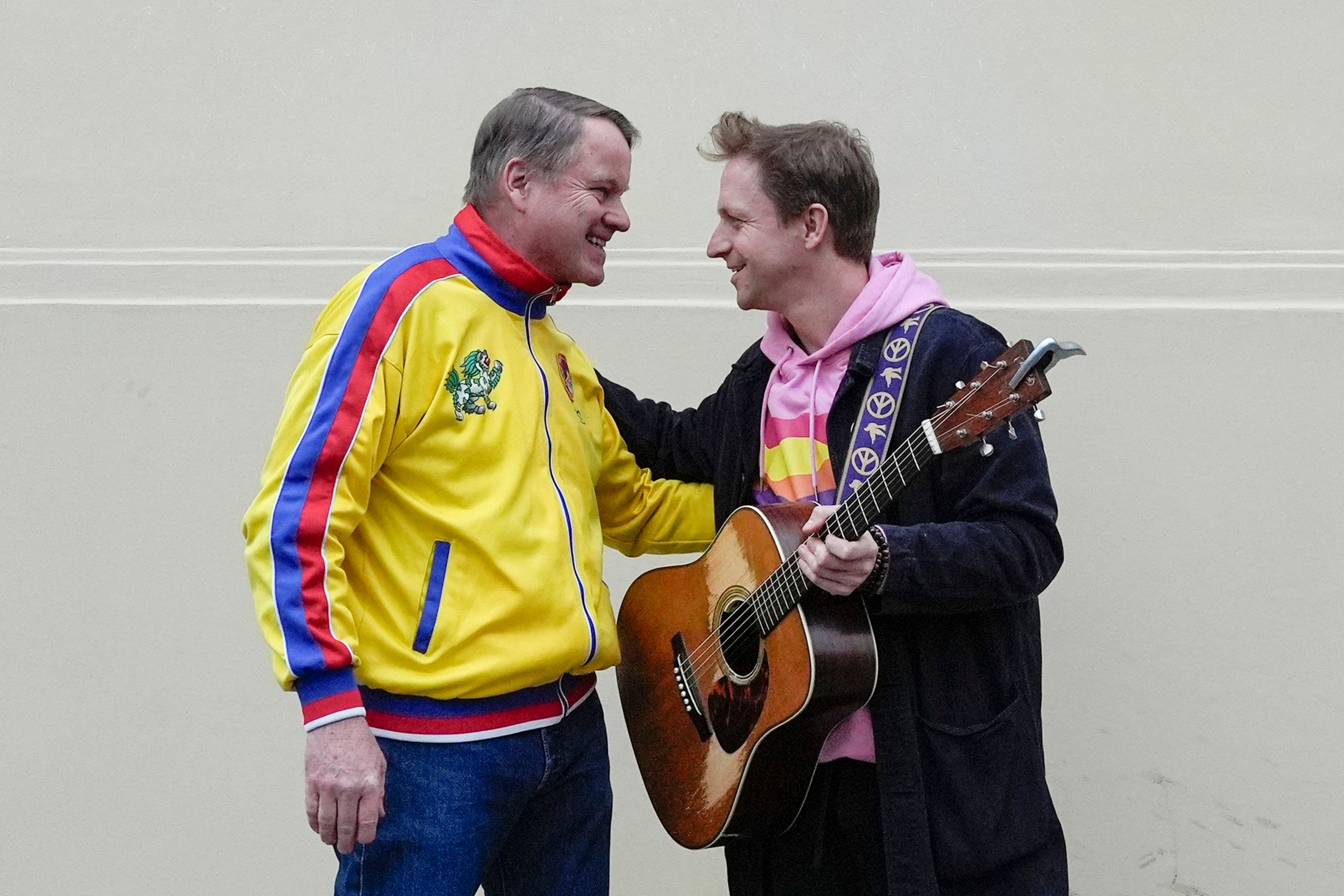 Martin Bursík a Tomáš Klus, 10. 3. 2025 Happening na podporu Tibetu - Tomáš Klus (1/11)