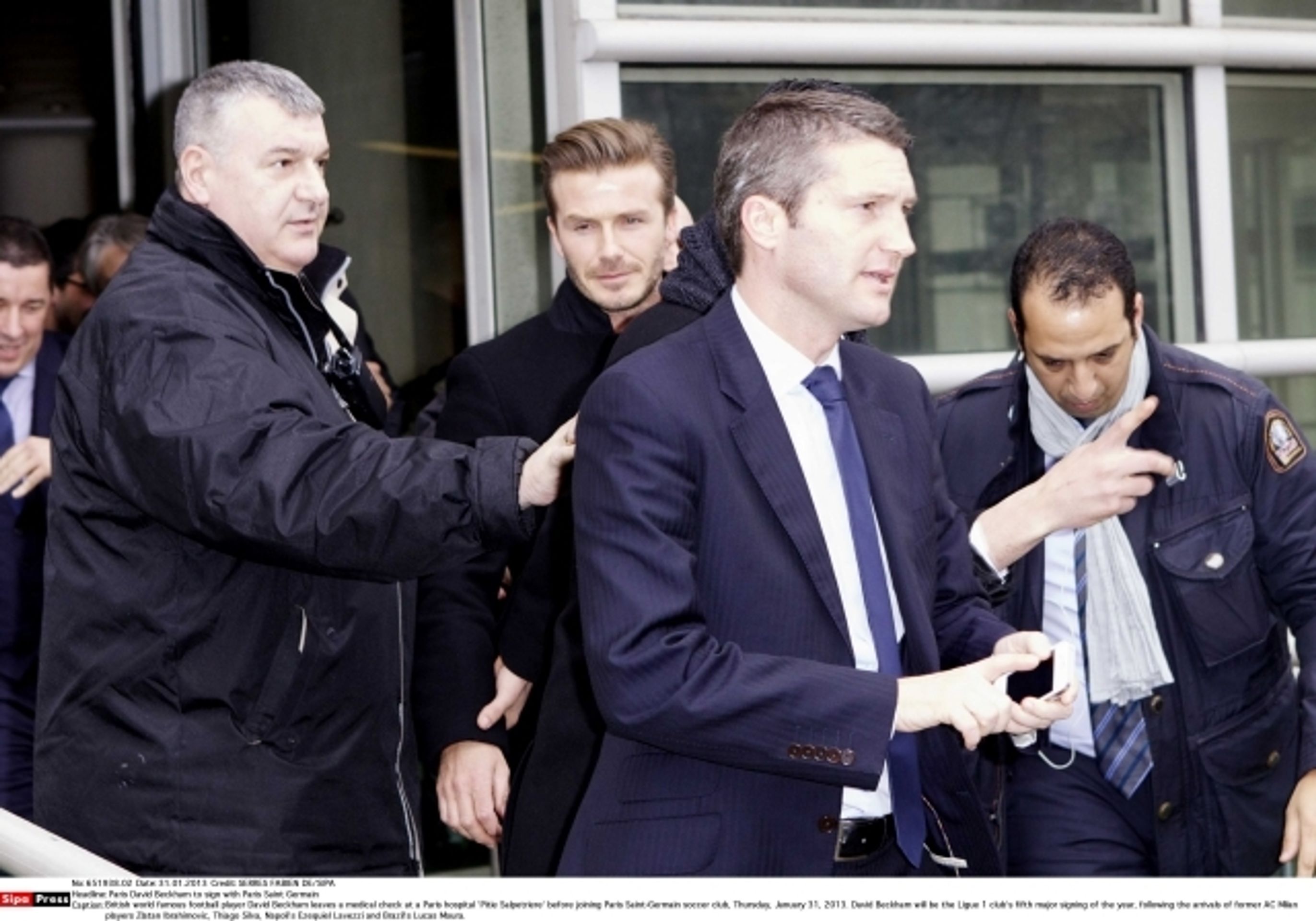 Beckham v Paříži - 2 - GALERIE: Beckham přestupuje do Paris St. Germain (3/8)