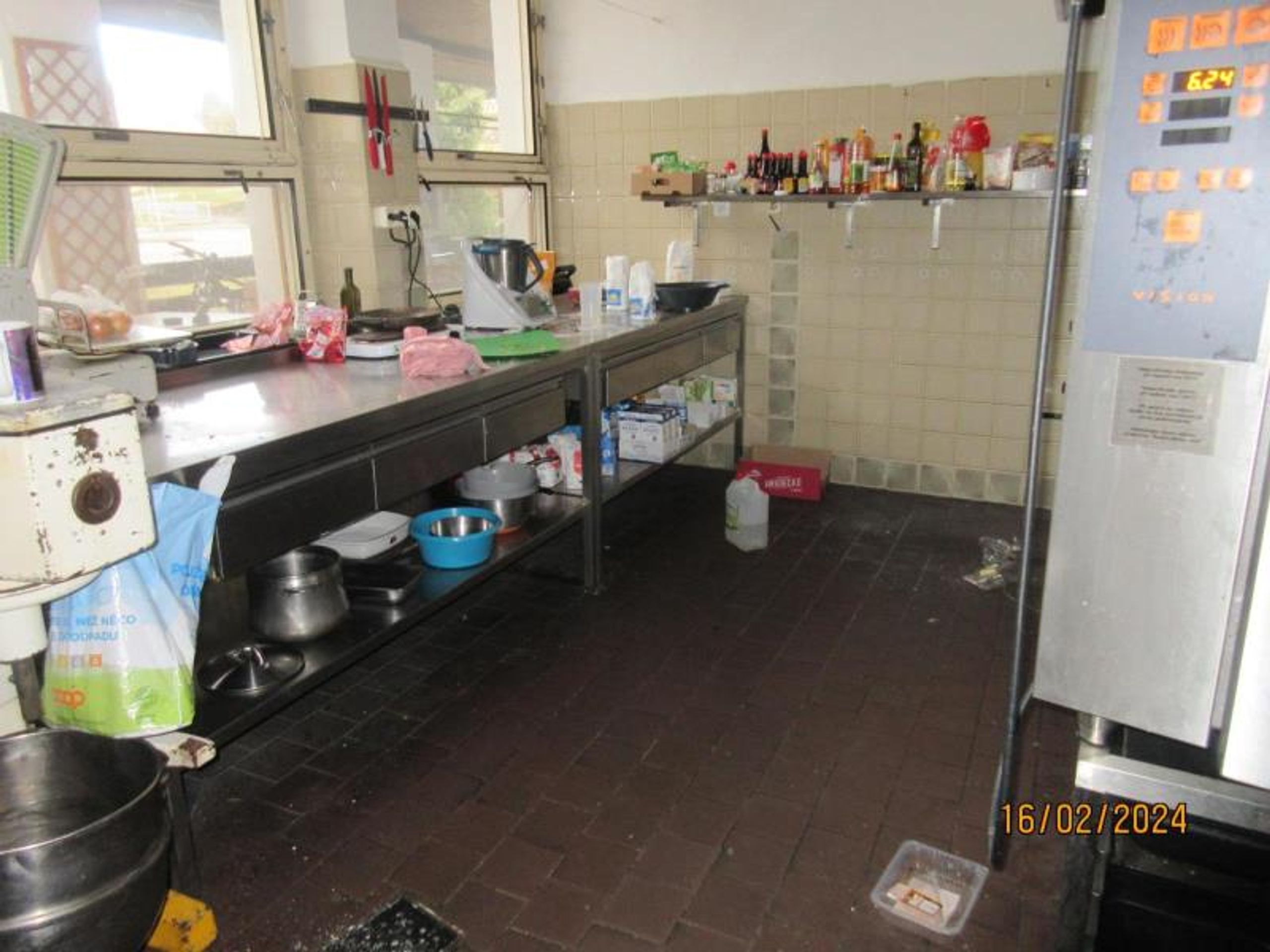 Restaurace U Labutě (3) - Uzavřené provozovny (13/101)