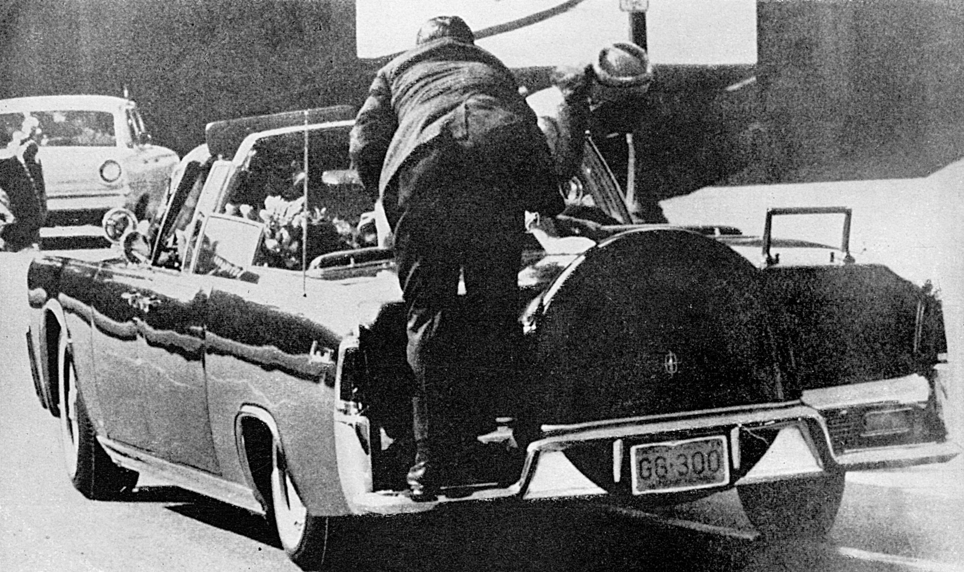 Atentát na J. F. Kennedyho v Dallasu, 22. 11. 1963 (3) - Atentát na J. F. Kennedyho (3/5)