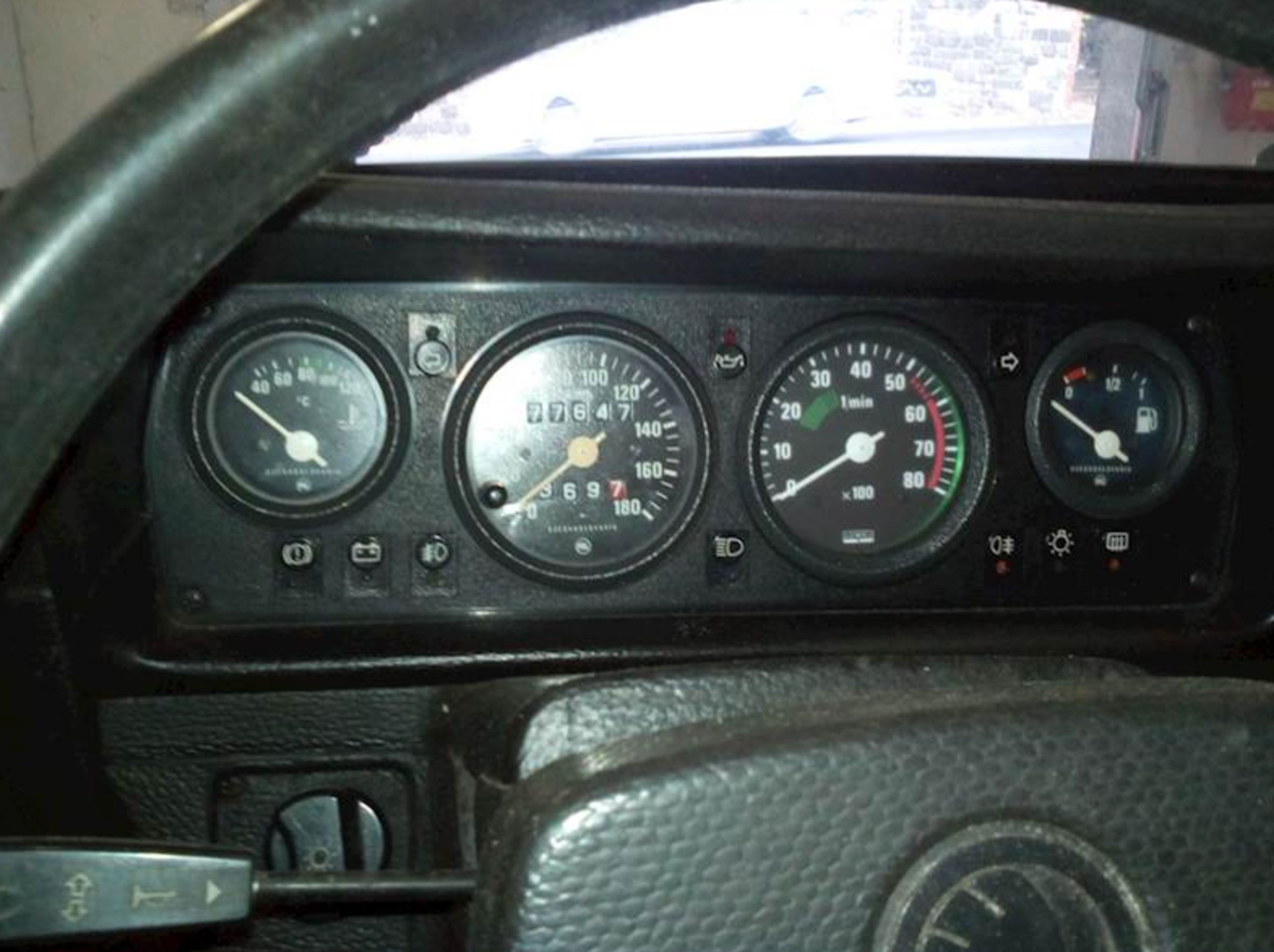 Škoda Rapid 130 z roku 1987 - Fotogalerie: Škoda Rapid z roku 1987 se prodala za 165 tisíc (3/5)