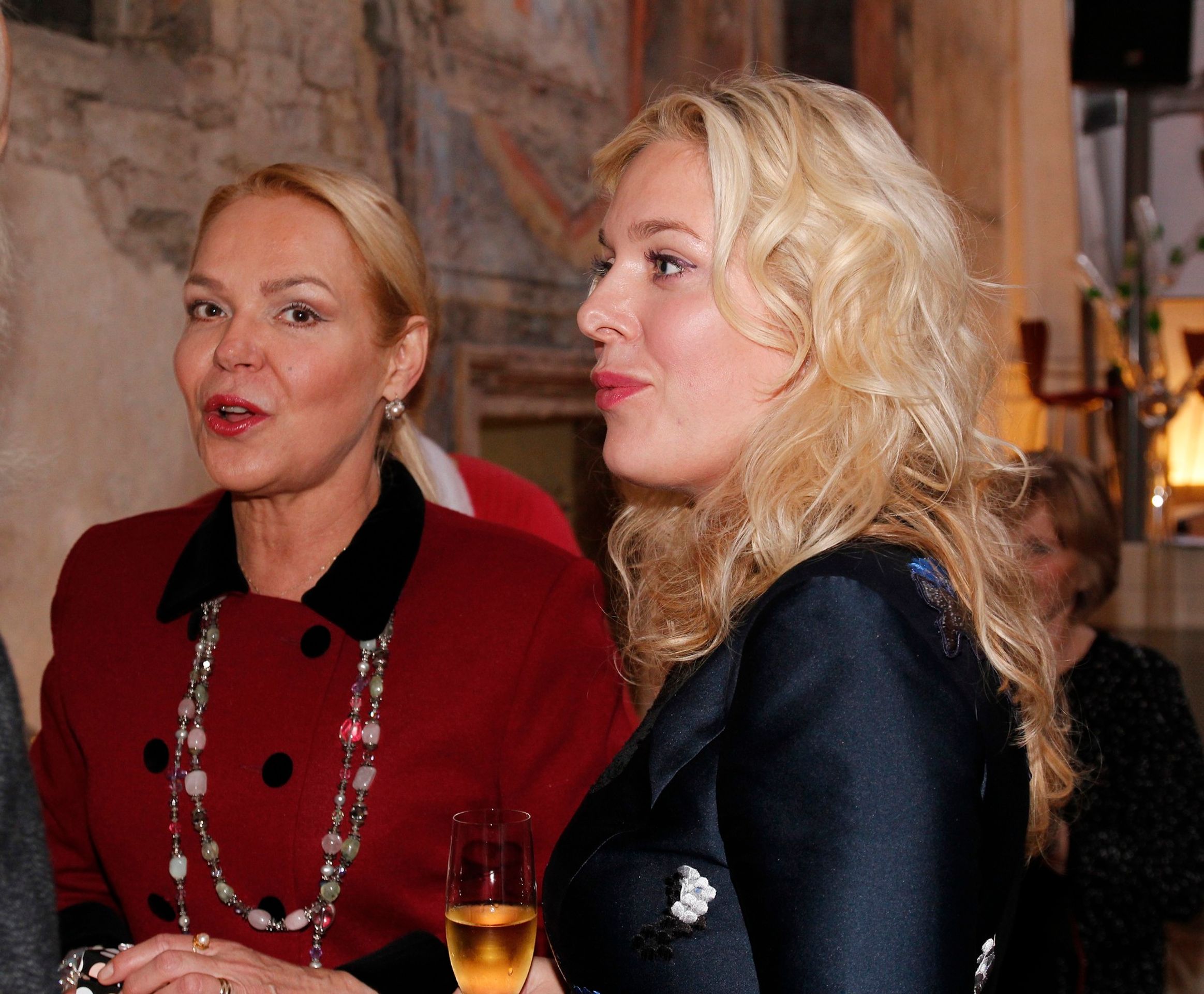 Dagmar Havlová a Nina Smit Veškrnová, 5. 10. 2013 - Dagmar Havlová s dcerou (7/7)