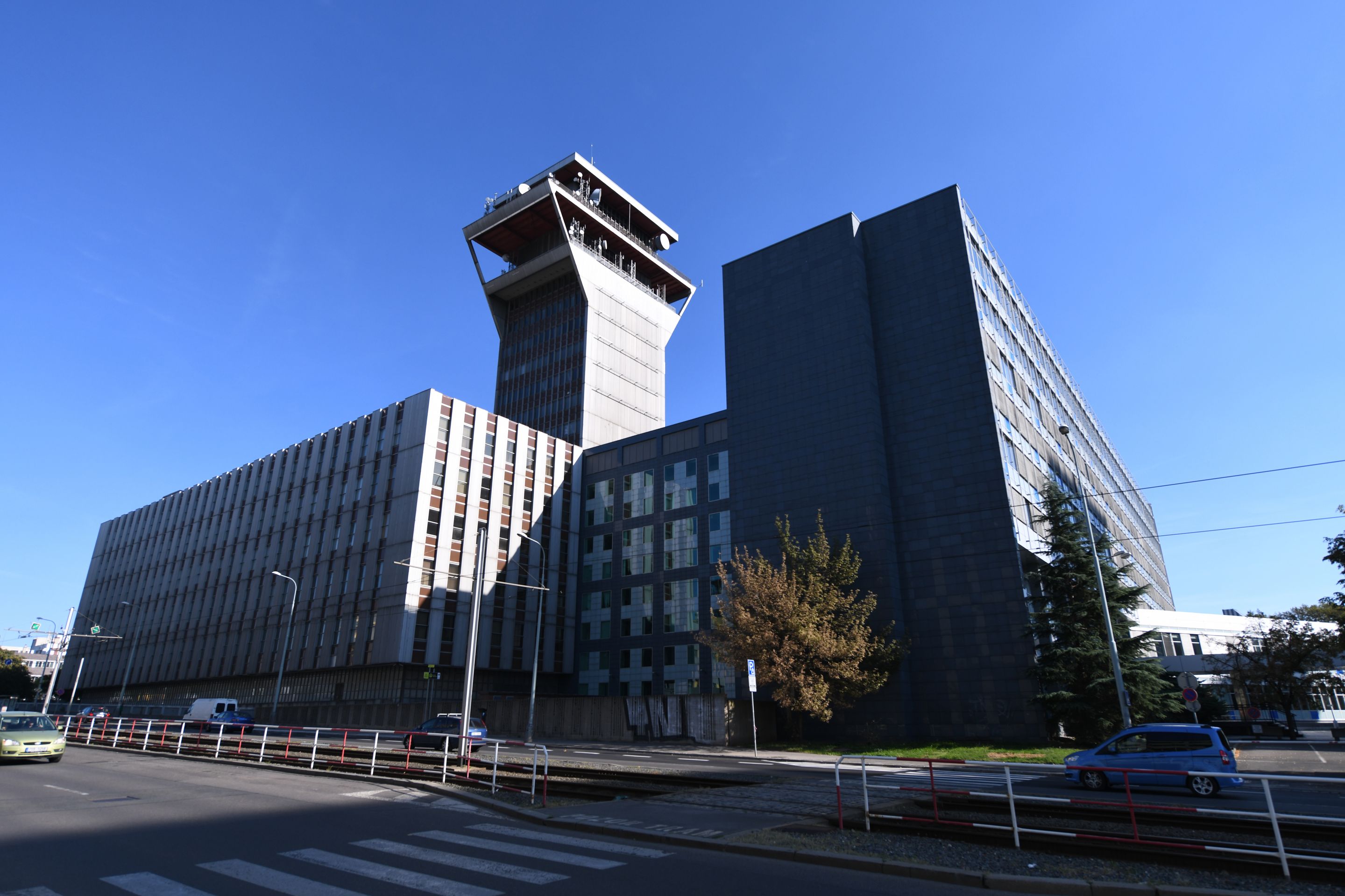 Vizualizace přestavby pražského - GALERIE: Vizualizace přestavby pražského "Mordoru" podle Evy Jiřičné (4/4)