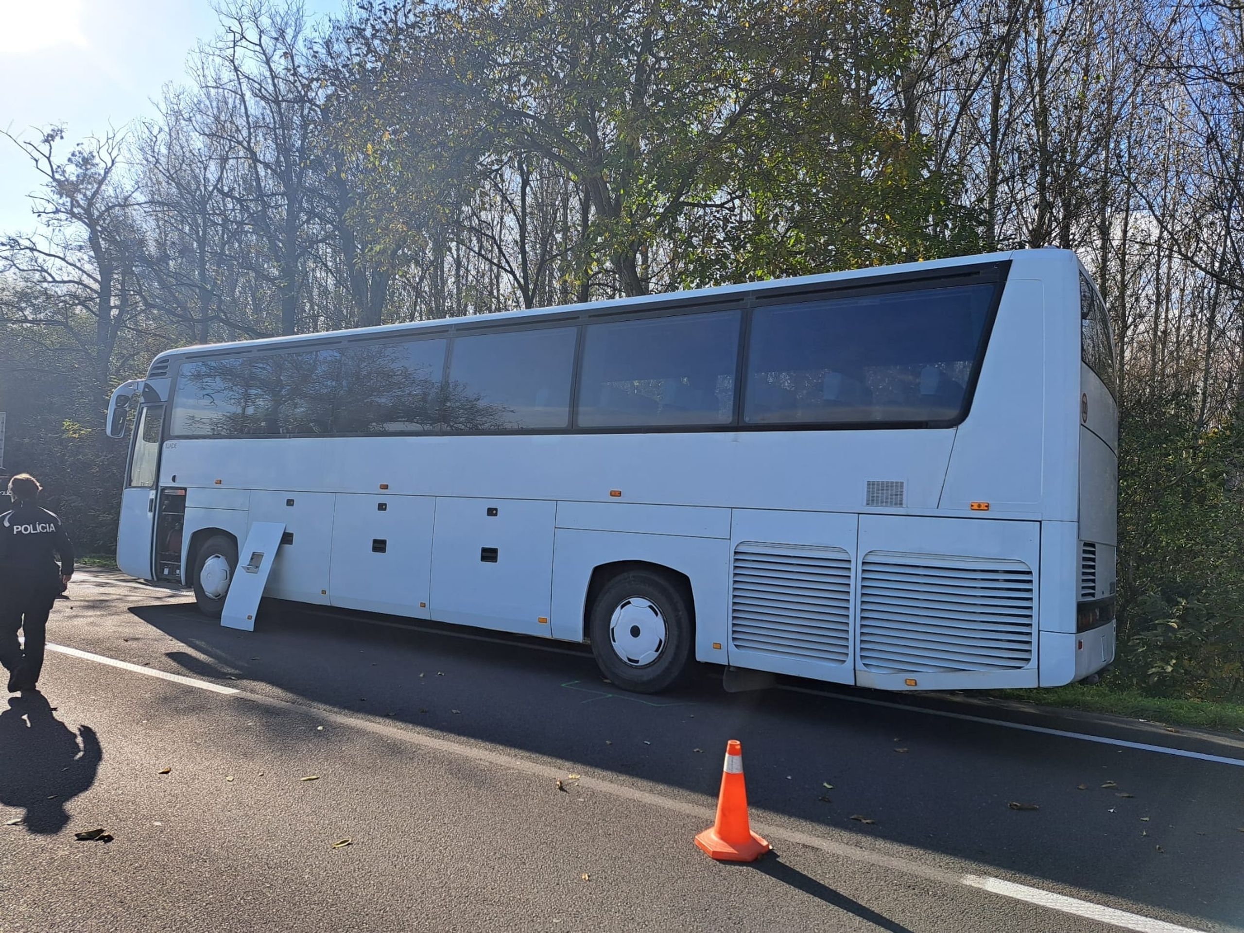 Nehoda autobusu - Nehoda autobusu (3/6)