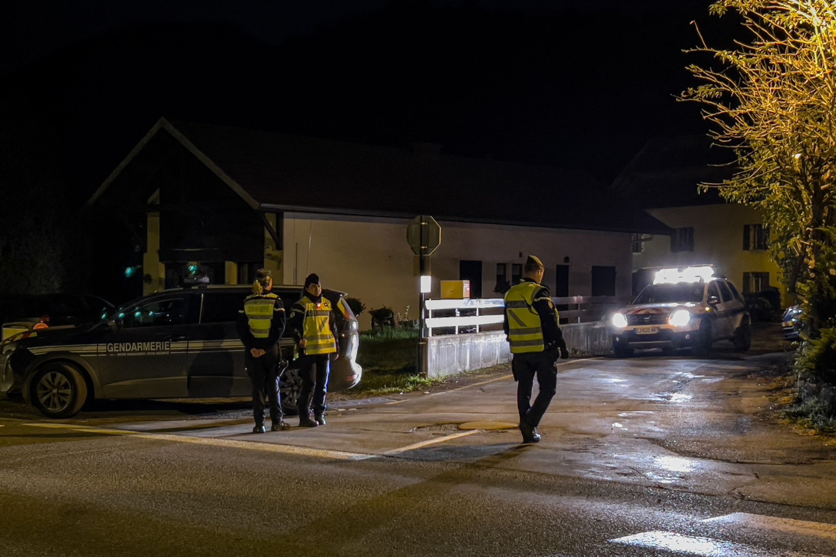 Otec se vrátil domů a našel své mrtvé děti, 12. 11. 2024 Francie, Taninges (3) - Tragédie v horské vesničce (2/4)