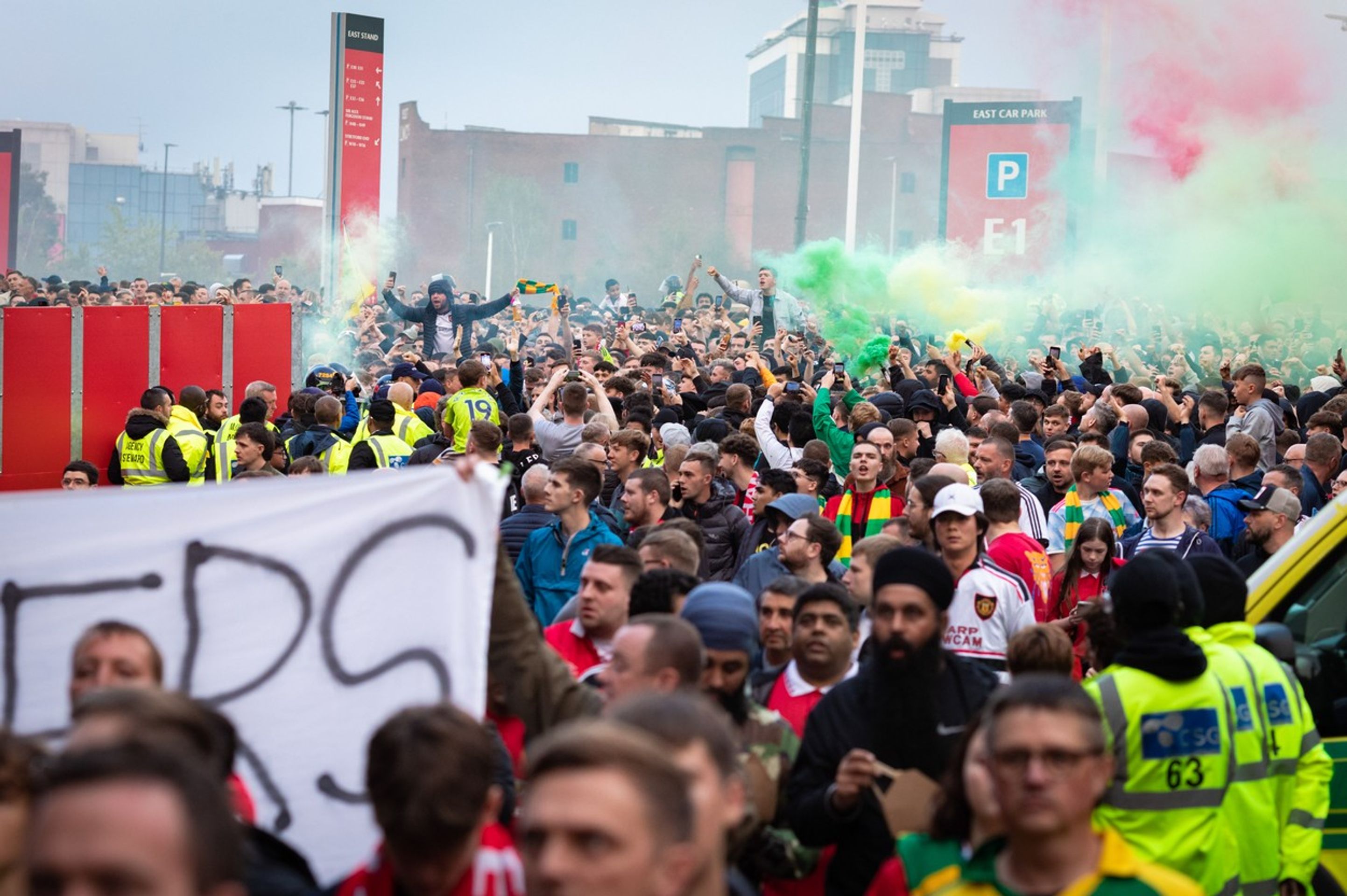 Protesty fanoušků Manchesteru United proti majitelům Glazerovým - Protesty fanoušků Manchesteru United (2/6)