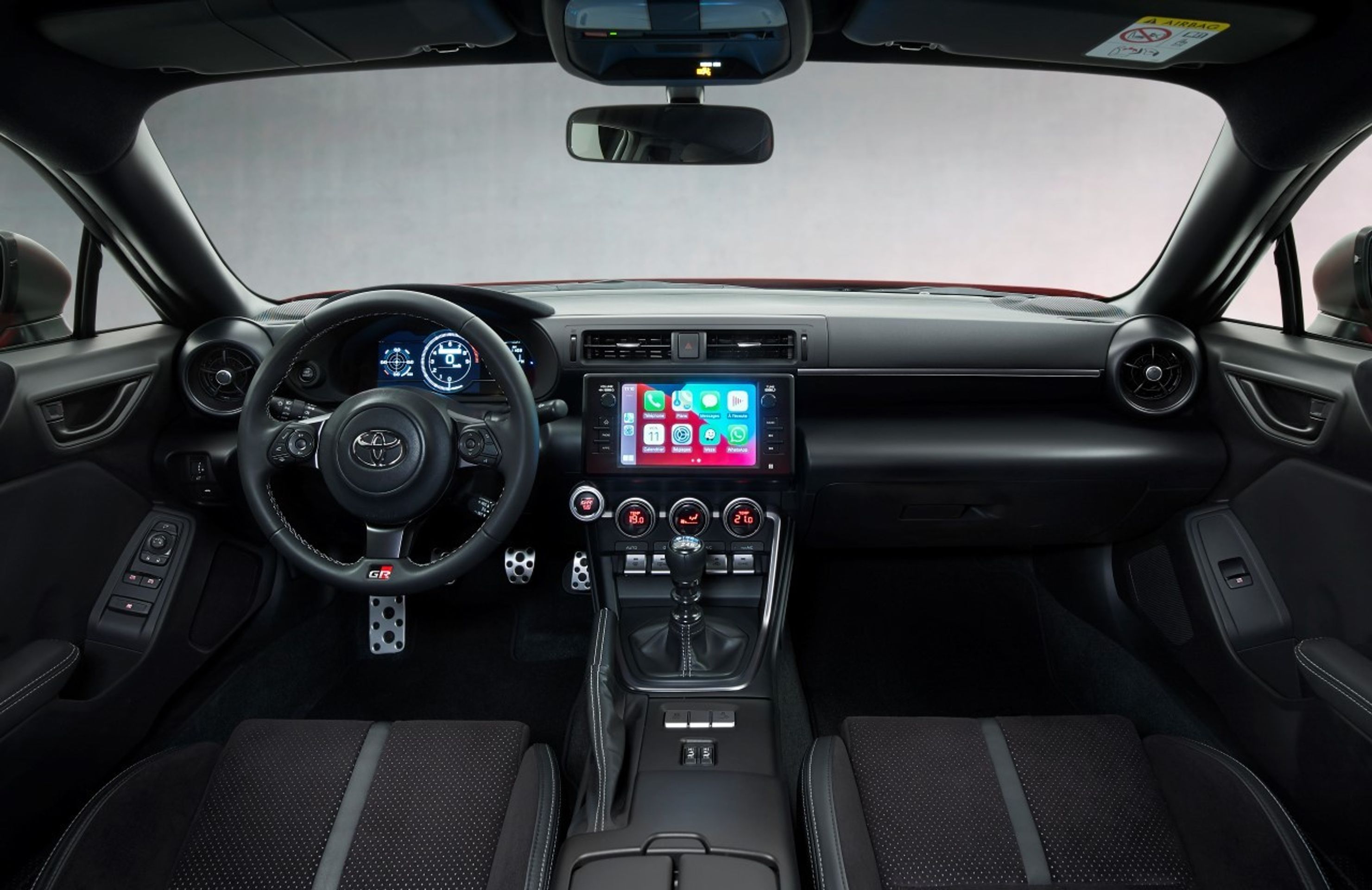 Toyota GR 86 - 17 - Fotogalerie: Lehoučké, zábavné a skvěle ovladatelné kupé Toyota GR 86 (4/9)