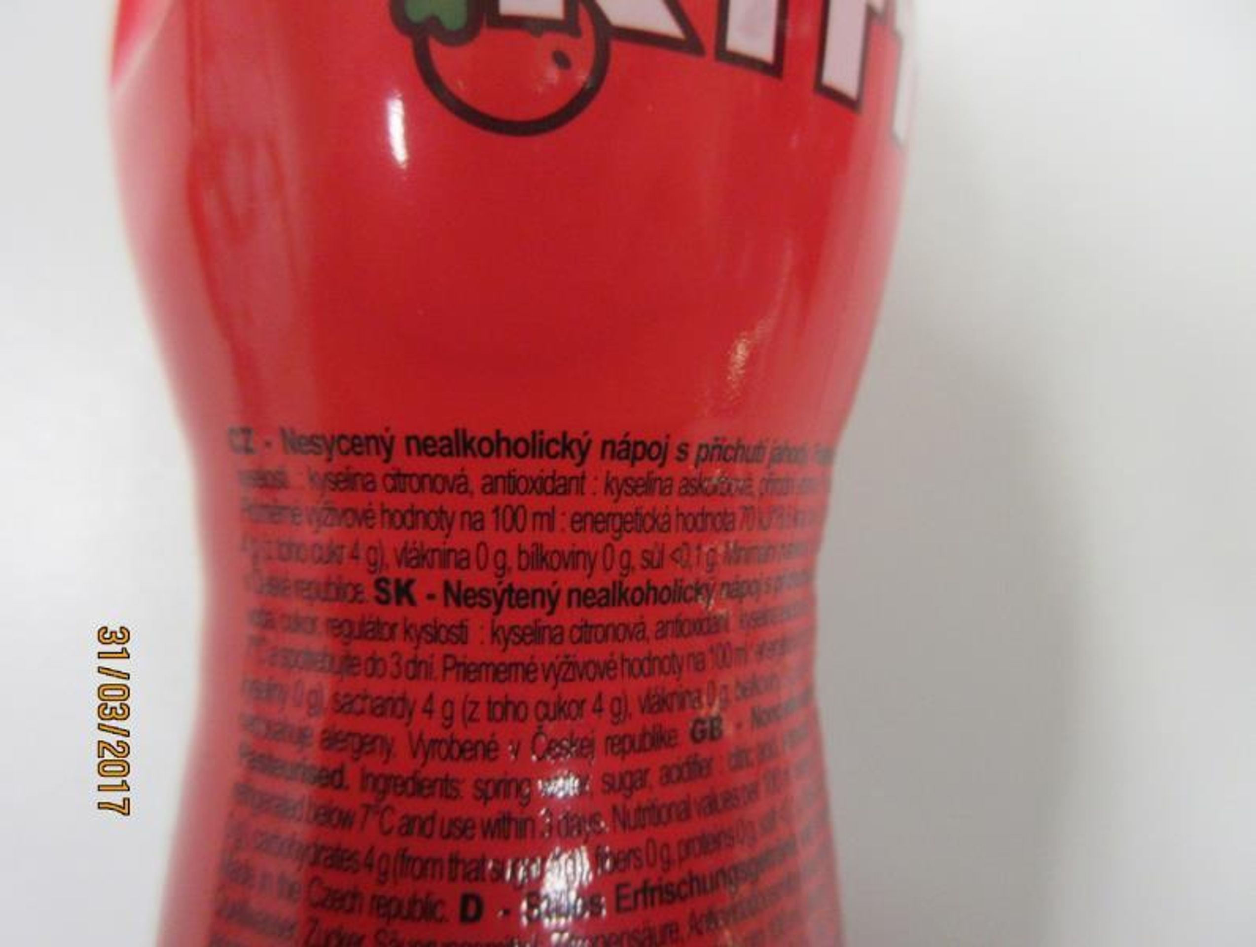Nevyhovující potraviny - HELLO KITTY SPRING WATER STRAWBERRY - GALERIE: Nevyhovující potraviny (9/26)
