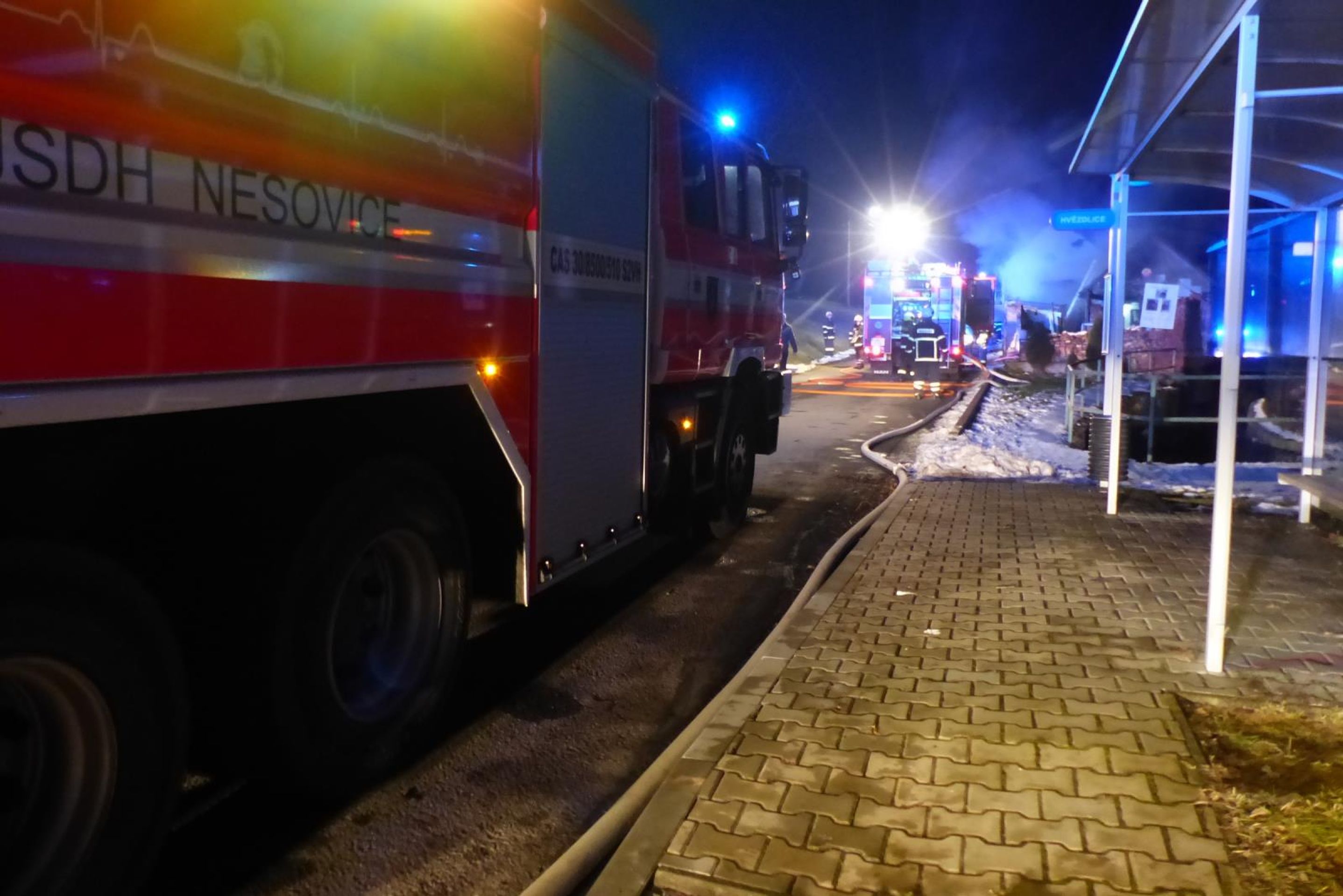 Požár domu v obci Staré Hvězdlice na Vyškovsku (8) - Požár domu v obci Staré Hvězdlice na Vyškovsku (10/11)
