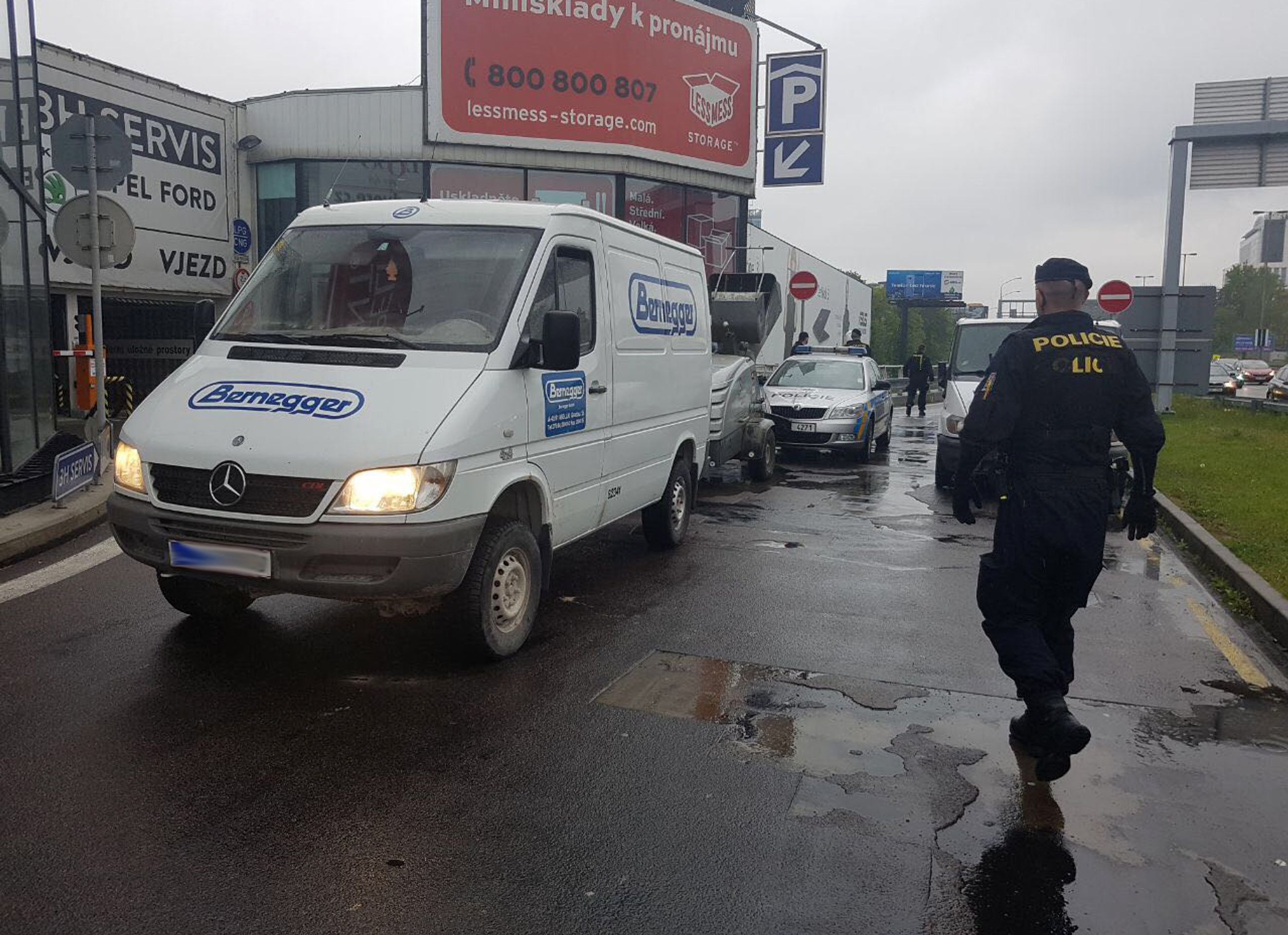 Policejní honička v Praze - 4 - GALERIE: Policejní honička v Praze (4/6)