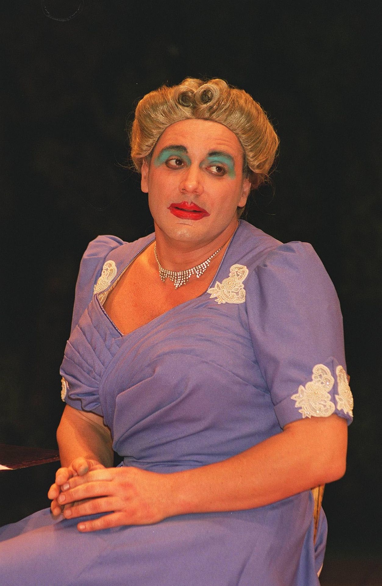 Tony Slattery, 1995 Divadelní představení Privates On Parade - Tony Slattery (3/5)
