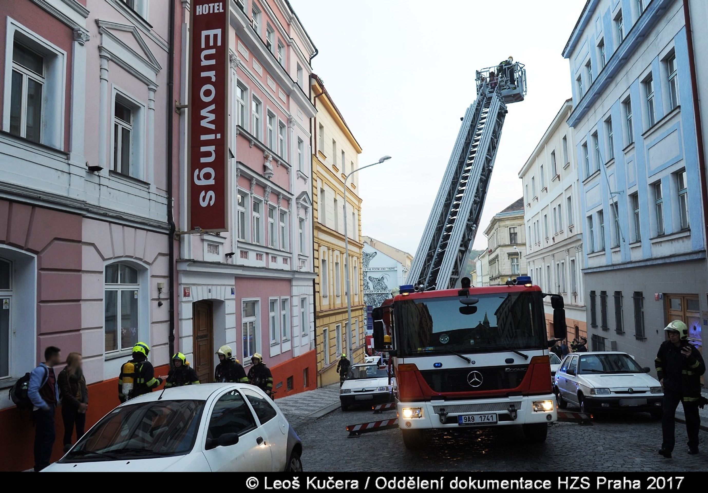 Požár hotelového pokoje - 1 - GALERIE: Požár hotelového pokoje (1/6)