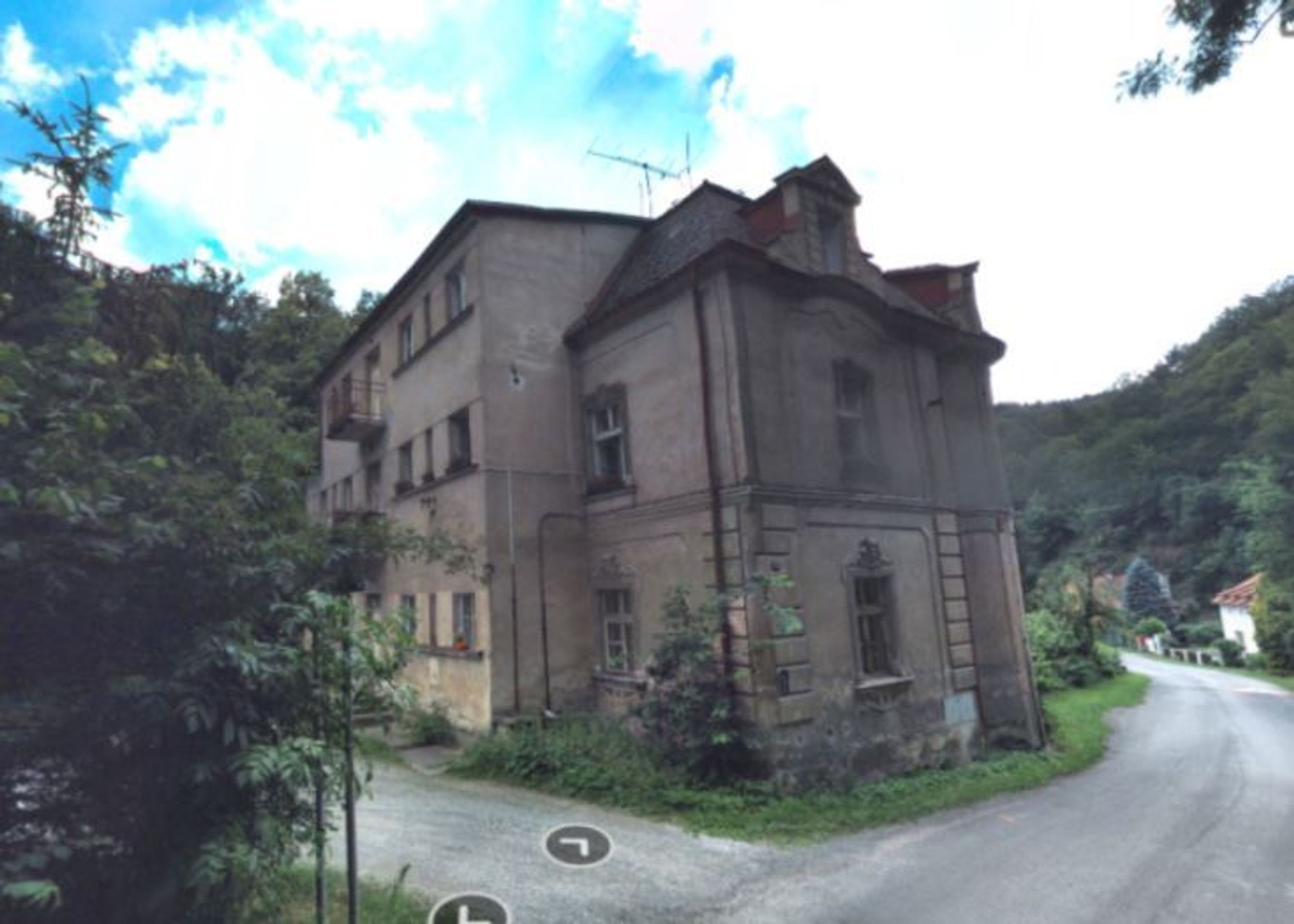 Prodej církevního majetku - Svatý Jan pod Skalou č.p. 16 (bytový dům) - GALERIE: Prodej církevního majetku (14/20)