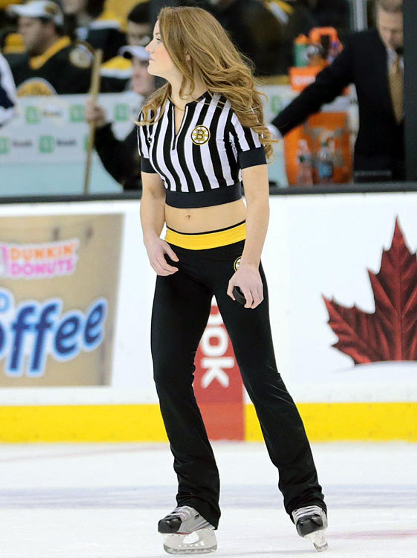 Boston Bruins Ice Girls - 13 - GALERIE: To jsou Jágrova děvčata. Jedna hezčí než druhá (10/16)