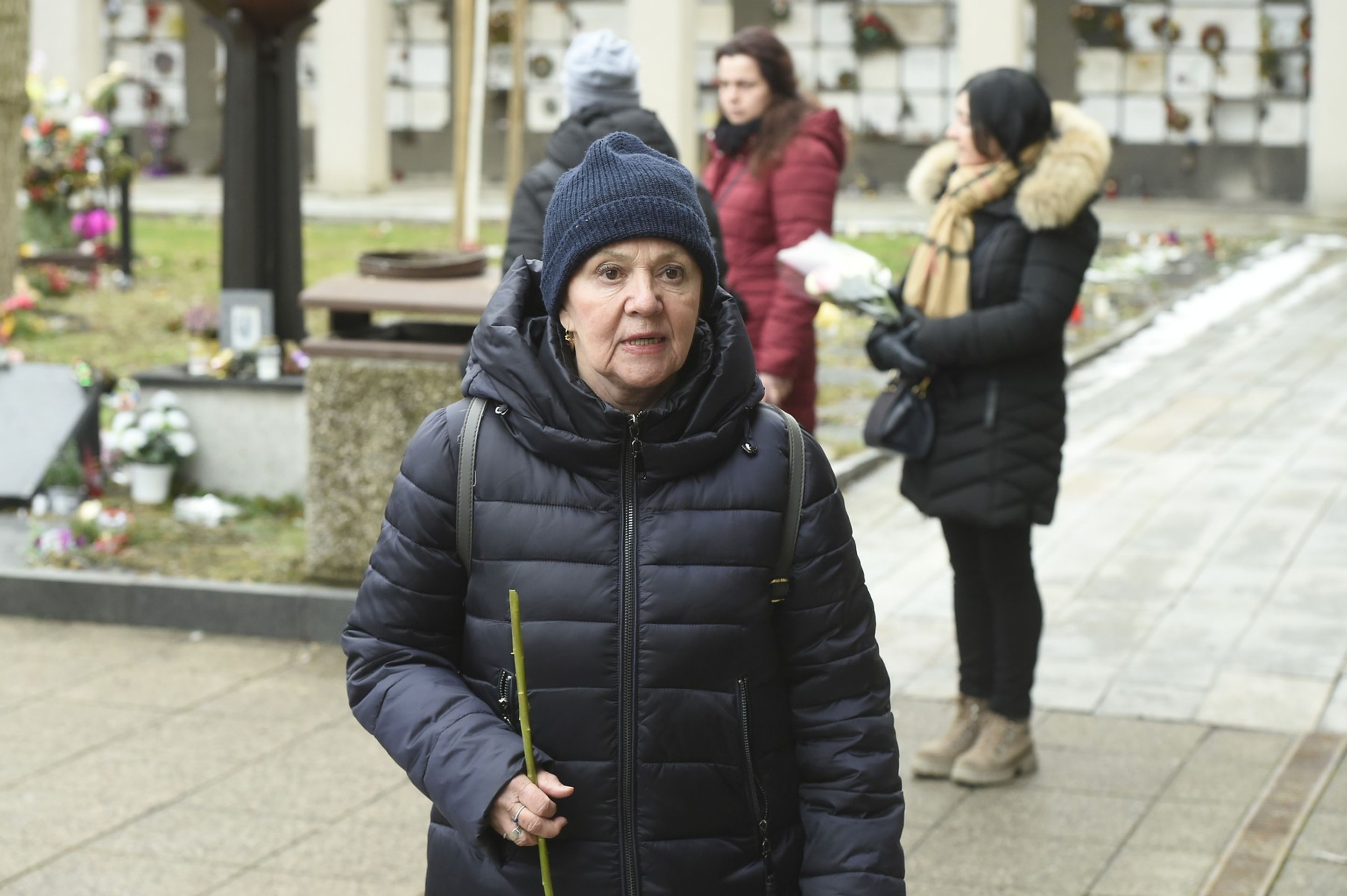 Lenka Termerová na posledním rozloučení s herečkou Janou Synkovou - Poslední rozloučení s herečkou Janou Synkovou (3/7)