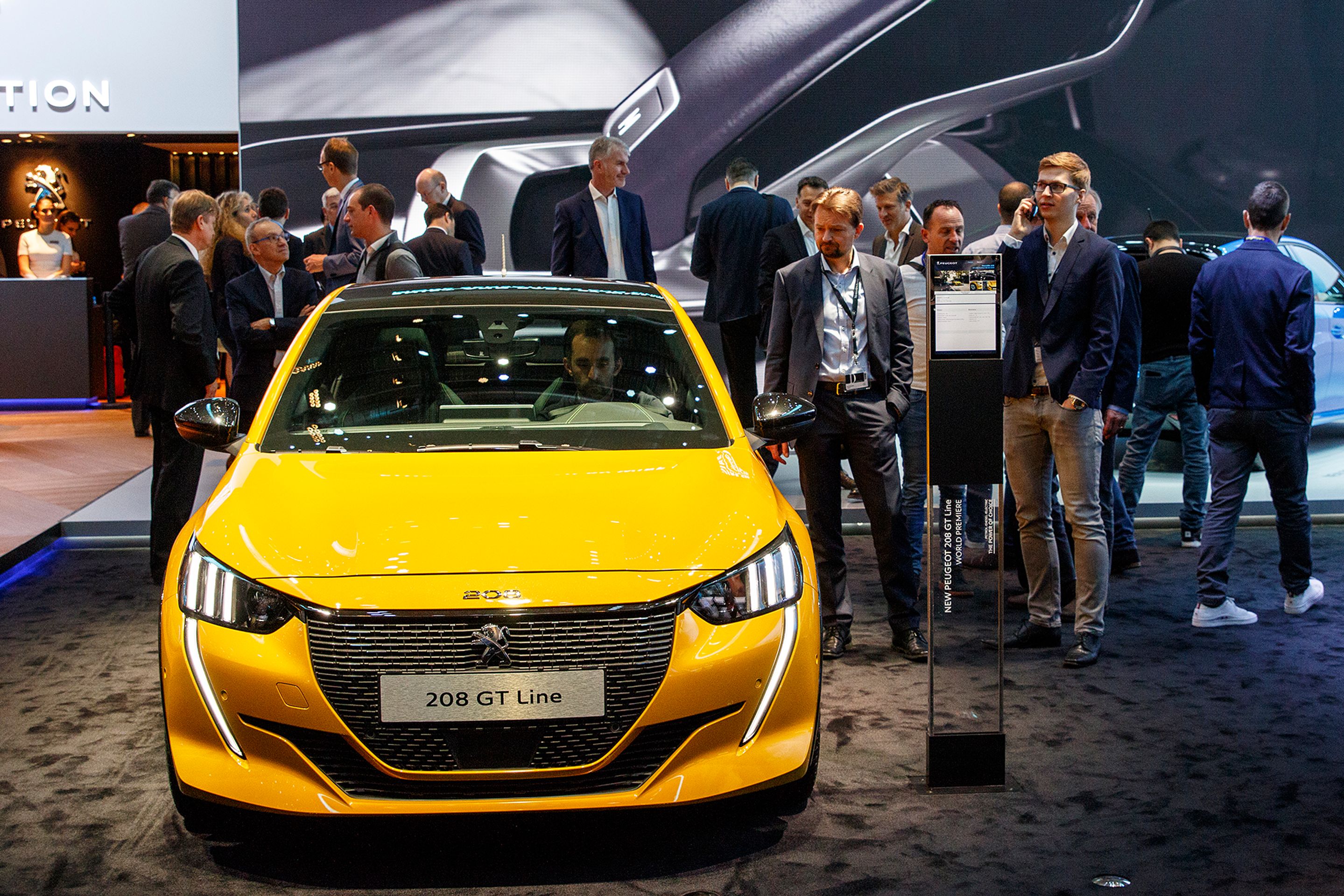 Peugeot v Ženevě - 43 - Fotogalerie: Peugeot 208 hvězdou v Ženevě (1/9)