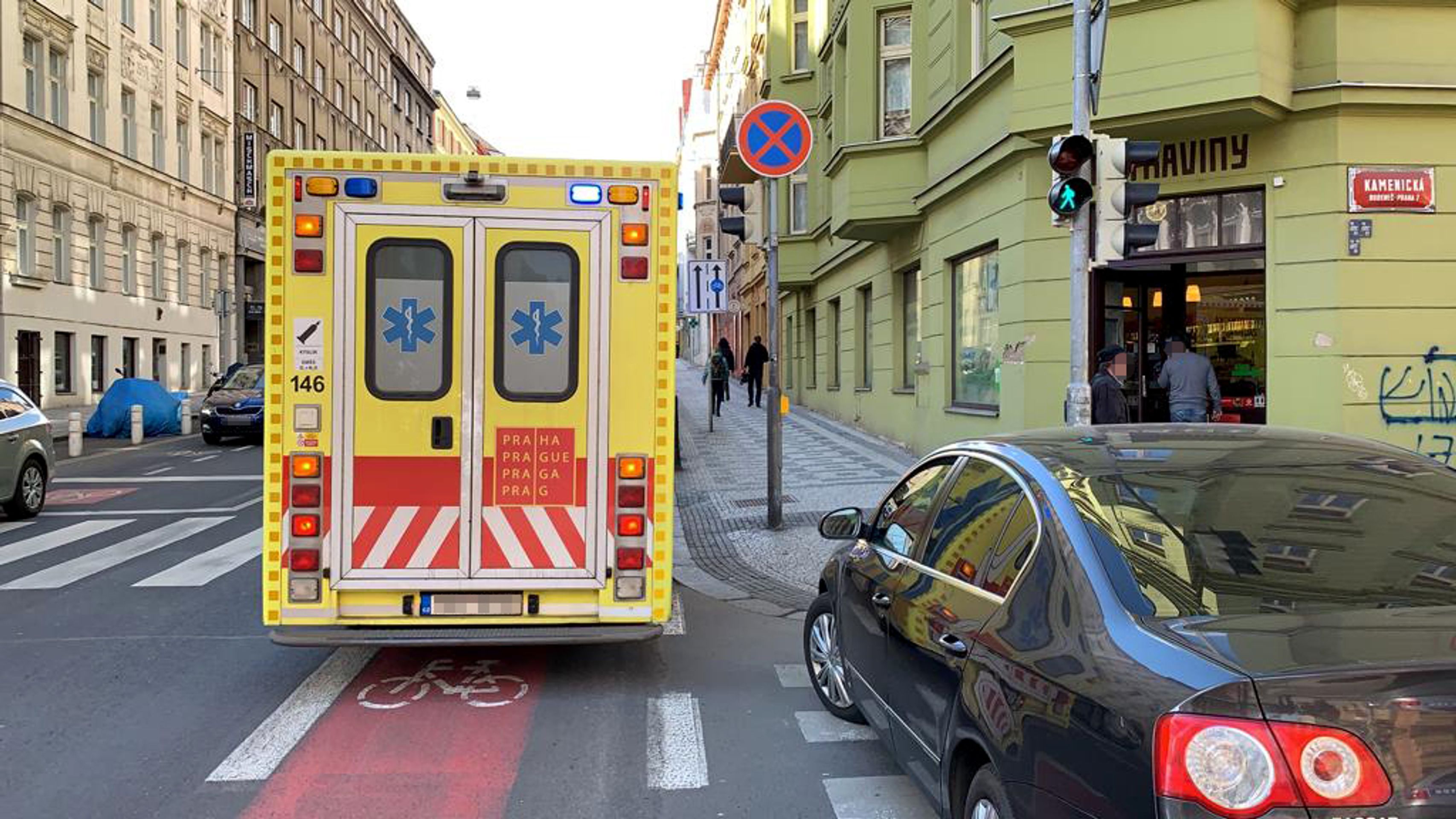 Policejní honička se střelbou a sraženým chodcem - 5 - GALERIE: Policejní honička se střelbou a sraženým chodcem (5/6)