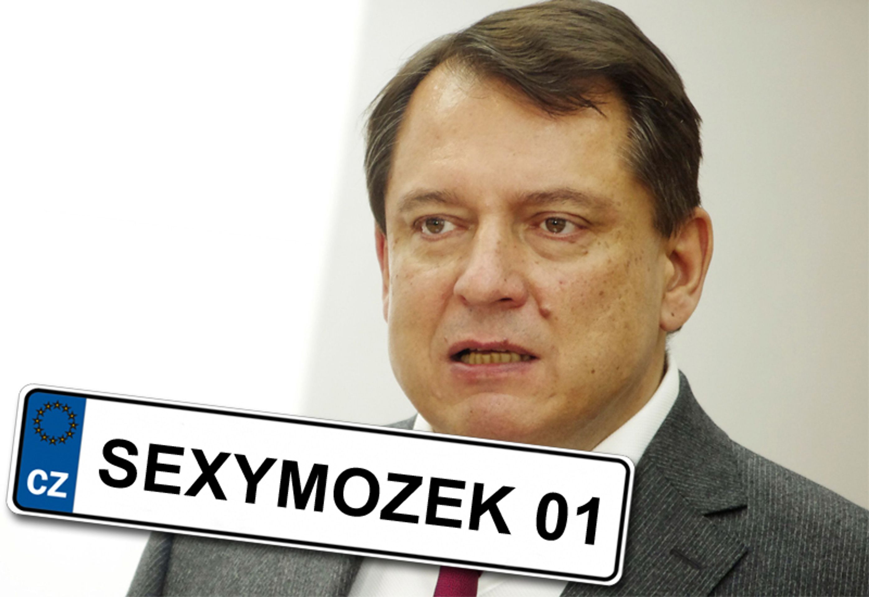 Jiří Paroubek - GALERIE: Kmotrovské SPZky: Jaké by se hodily k našim politikům (1/10)